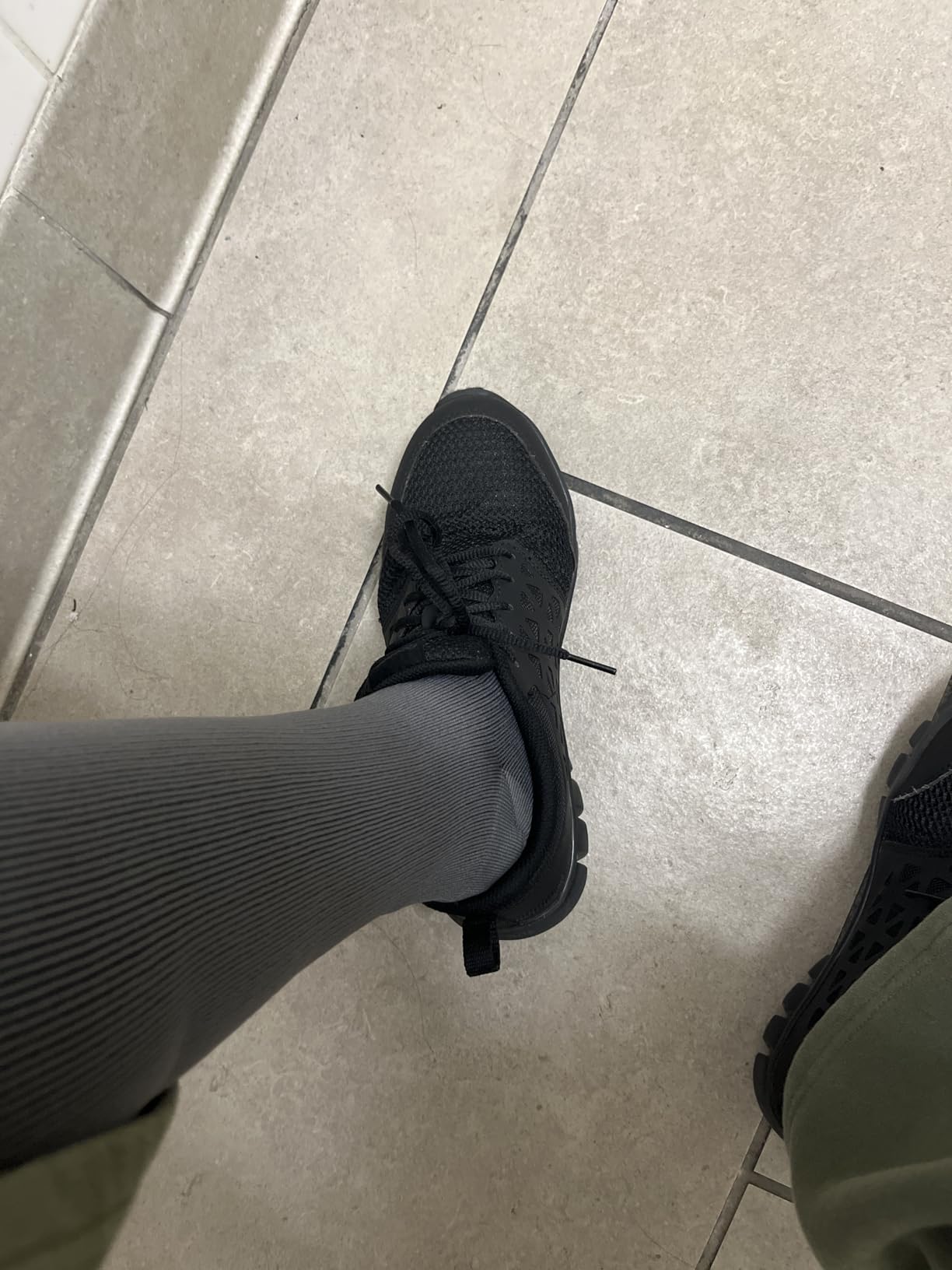 Iseasoo 4 Pairs Compression Socks for Women Circulation-Best Support for Nurses, Running, Athletic, Travel customer photo 1