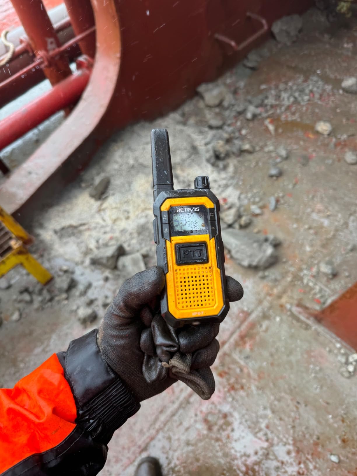 Retevis RB48 Heavy Duty Walkie Talkies, Waterproof Two Way Radio, Advanced Triple Proof & Floating, 2000 mAh, Emergency, 2 Way Radio Long Range for Job Site (4 Pack) Yellow customer photo 2