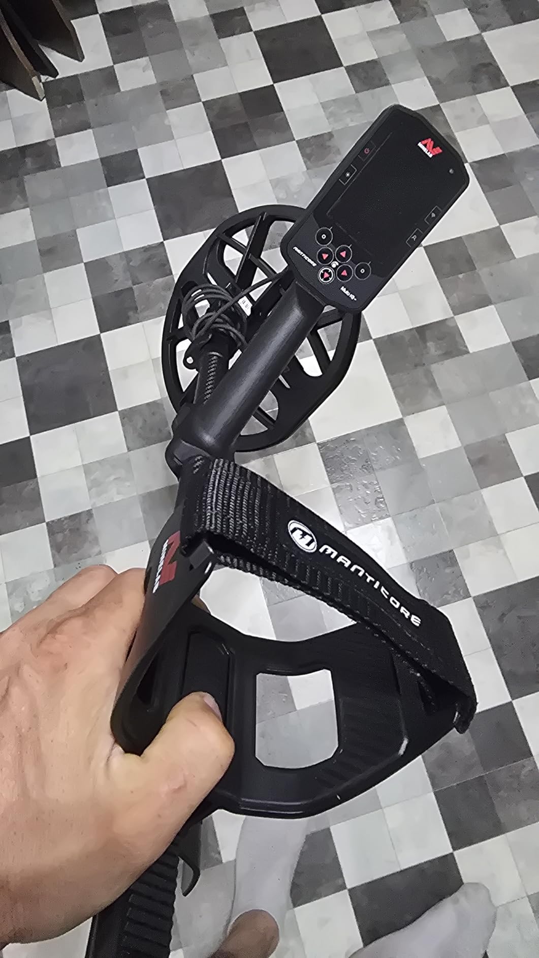 MINELAB MANTICORE High-Power Multi-IQ+ Waterproof Metal Detector for Adults with Advanced Target ID (11