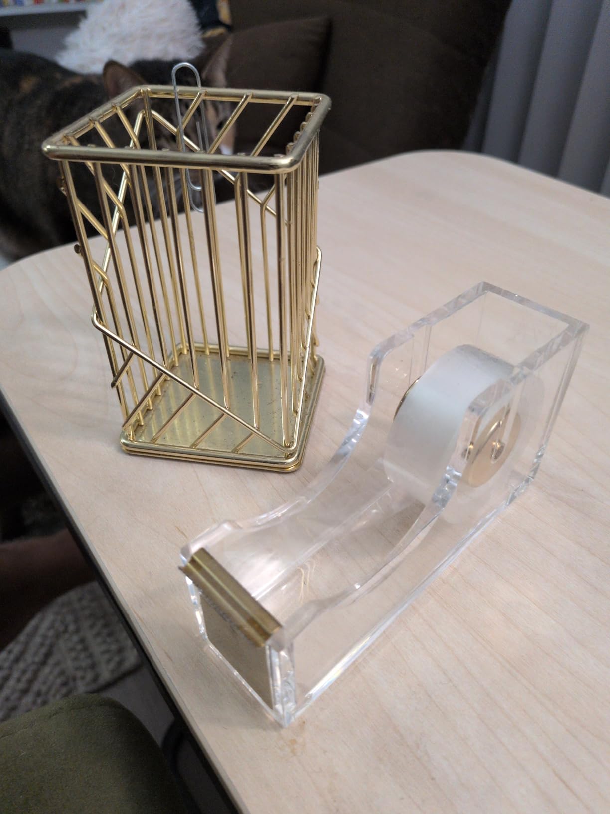 EOOUT Gold Office Supplies Set Desk Accessories, Acrylic Stapler Set Staple Remover, Phone Holder, Tape Holder, Pen Holder, 2 Ballpoint Pen, Scissor, Binder Clips, Ruler, Transparent Glue and Staples customer photo 1