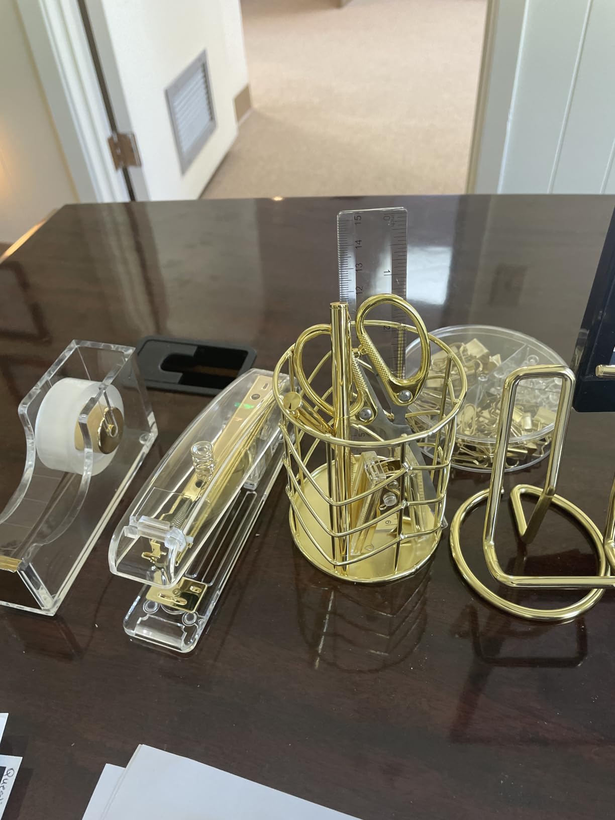 EOOUT Gold Office Supplies Set Desk Accessories, Acrylic Stapler Set Staple Remover, Phone Holder, Tape Holder, Pen Holder, 2 Ballpoint Pen, Scissor, Binder Clips, Ruler, Transparent Glue and Staples customer photo 2