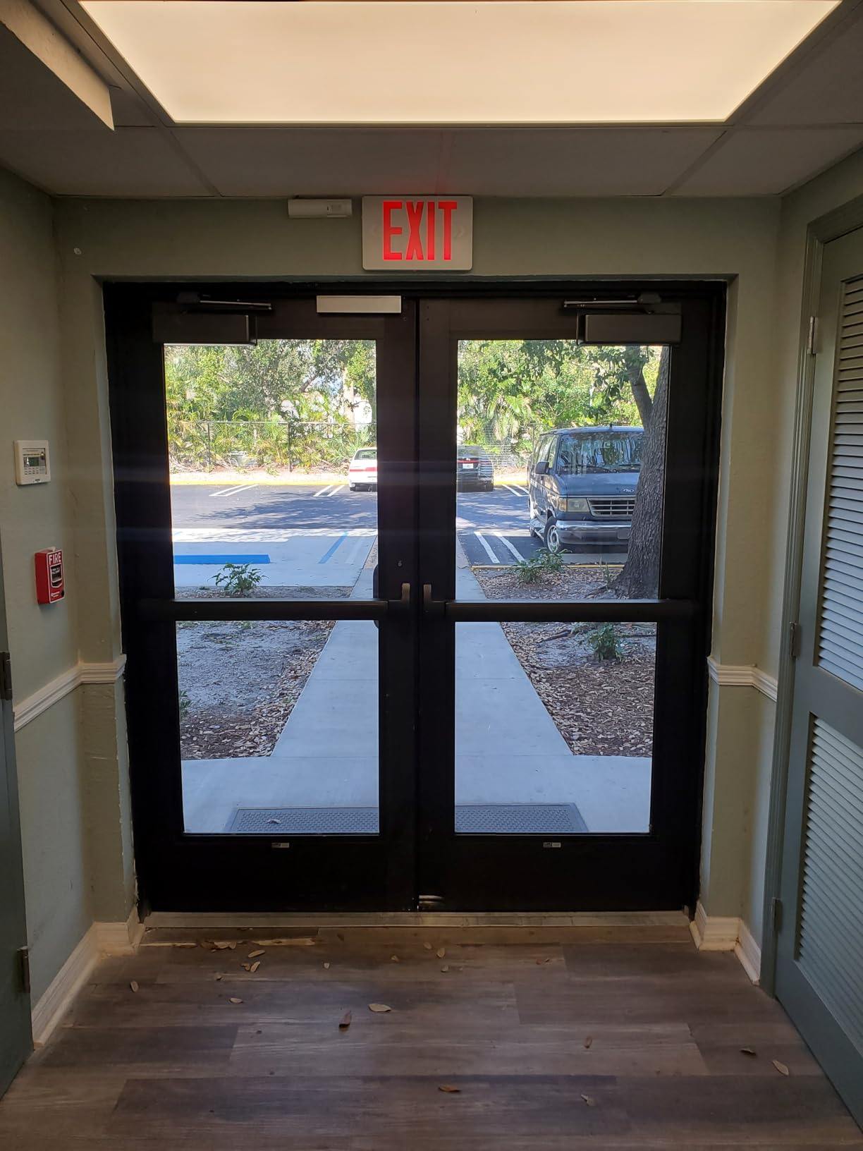 Electromagnetic Lock with Z and L Bracket 1200LBS 500KG Holding Force Electric Magnetic Door Lock 12V Fail Safe NC Mode for Access Control System customer photo 1