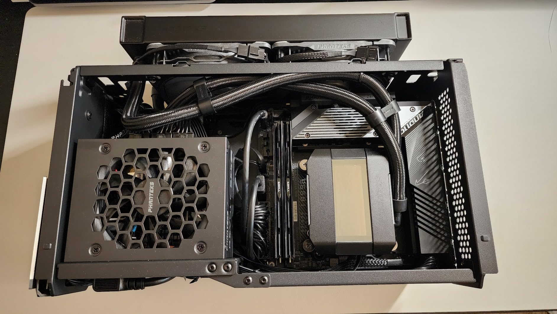 Sapphire 11322-02-20G Pulse AMD Radeon RX 7900 XTX Gaming Graphics Card with 24GB GDDR6, AMD RDNA 3 customer photo 1