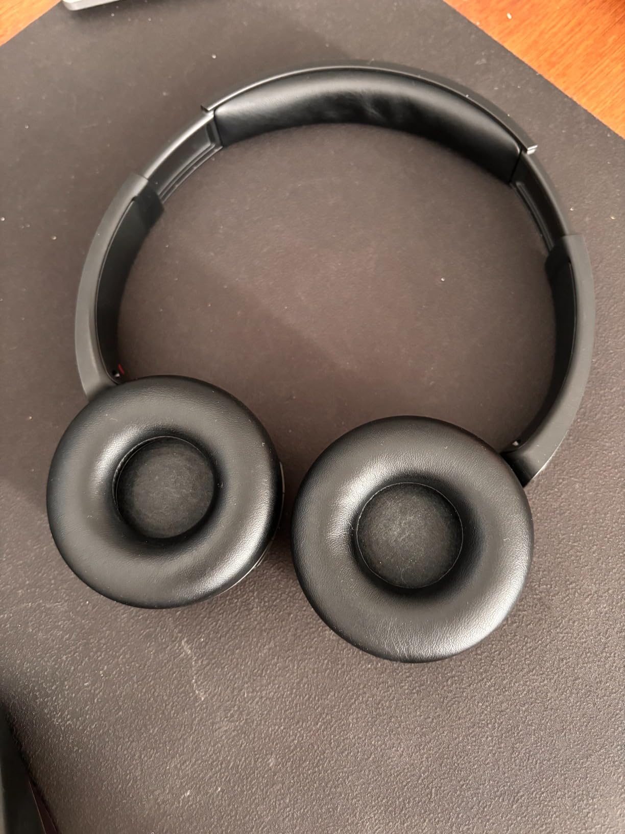 Sony WH-CH520 Wireless Headphones Bluetooth On-Ear Headset with Microphone and up to 50 Hours Battery Life with Quick Charging, Black customer photo 1