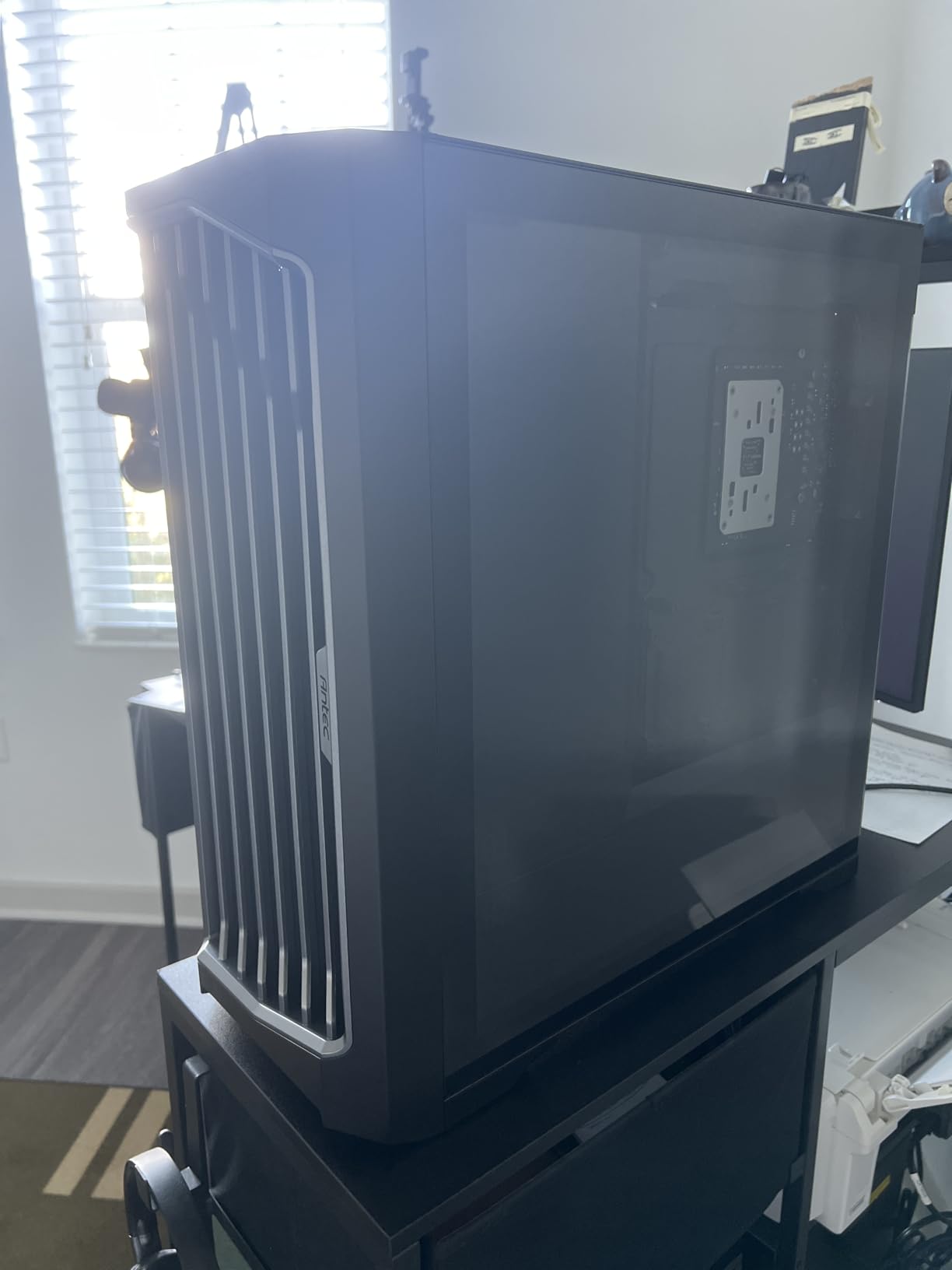 Antec Performance 1 FT, Full Tower, RTX40 Fully Compatible, Temp Display, 4 x Storm T3 PWM Fans, Type-C, Dual TG Side Panels, Removable Top Bracket, High Airflow Mesh Front Panel, E-ATX PC Gaming Case customer photo 1