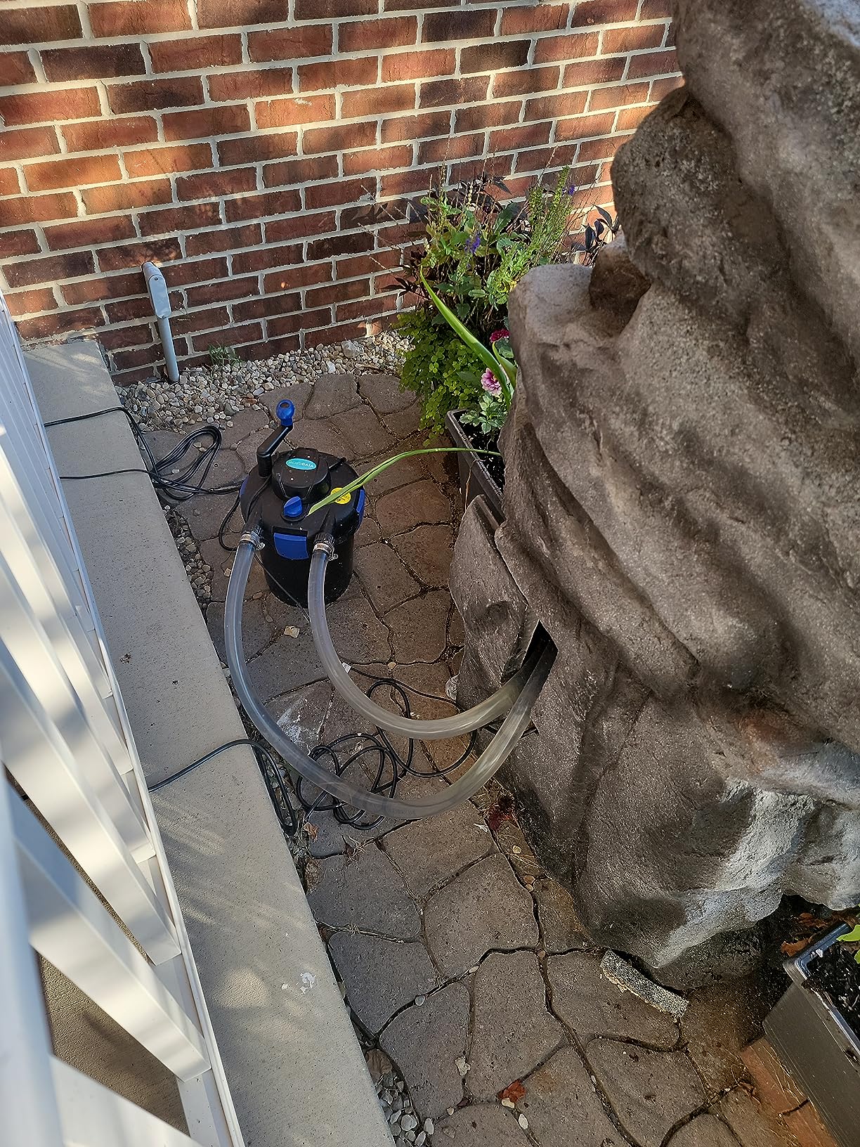 Bio Pressure Pond Filter with 13W UV-C Light, 1050 GPH Suitable for Koi Ponds up to 500 Gallons or Landscape Pools up to 1050 Gallons customer photo 1