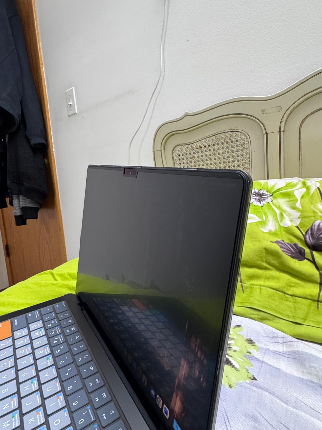 Spigen Privacy Filter Screen Protector [SafeView] designed for MacBook Pro 14 inch (M5 / M5 Pro / M5 Max / M4 series / M3 series / M2 series / M1 series) customer photo 2