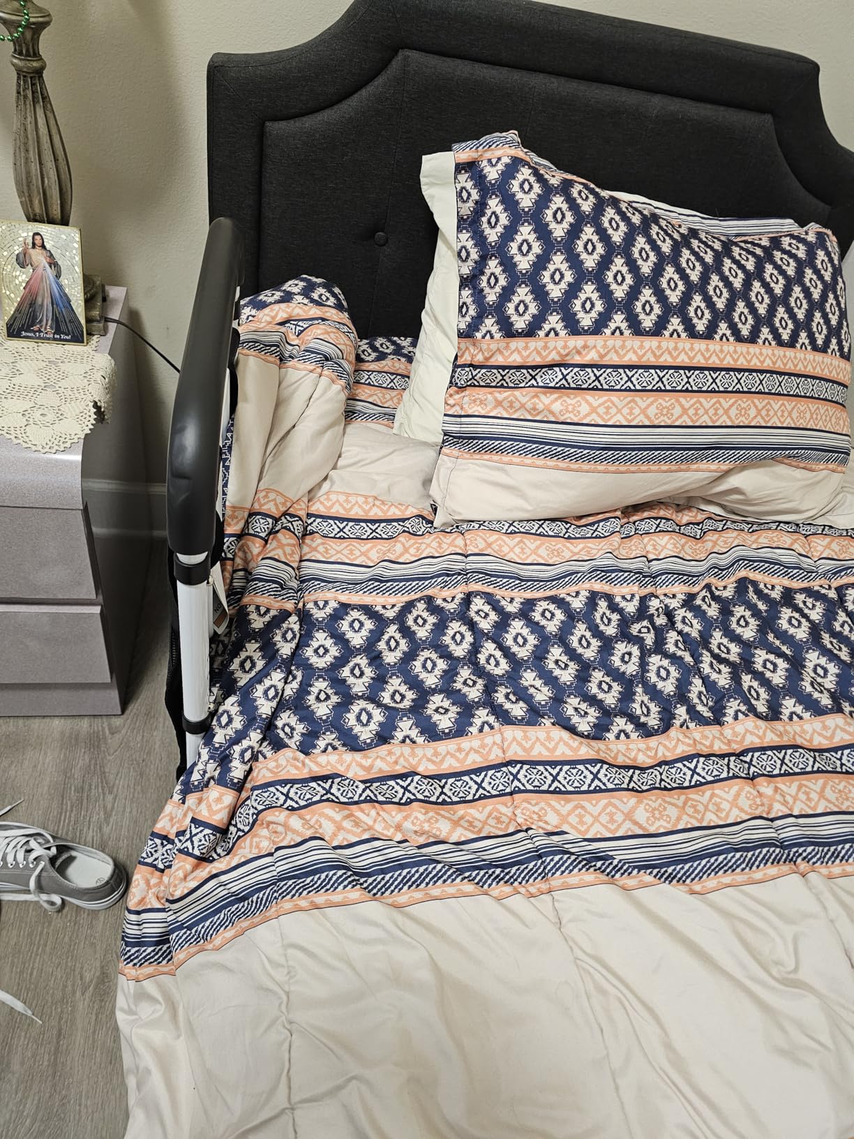 Bed Rails for Elderly Adults Safety - 2026 Upgrade - ASTM Compliant, Adjustable Bed Cane with Non-Slip Ergonomic Handle & Storage Pocket, Bed Railings for Seniors Load 400 LBS, Tool-Free Assembly customer photo 1