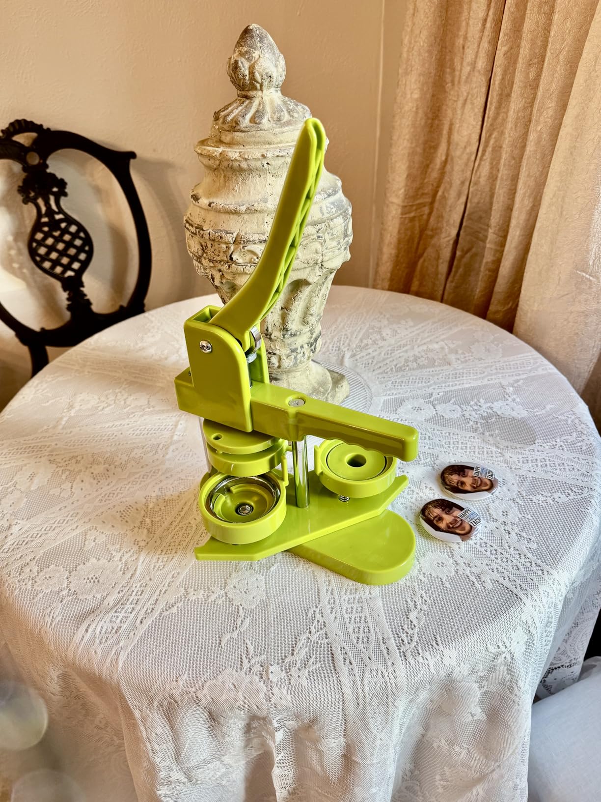 Button Maker Machine 75mm (3 in) Installation-Free, DIY Button Pin Maker Machine, Button Badge Press Machine with Free 100 Sets Button Maker Supplies & Pictures & Circle Cutter & Magic Book customer photo 1