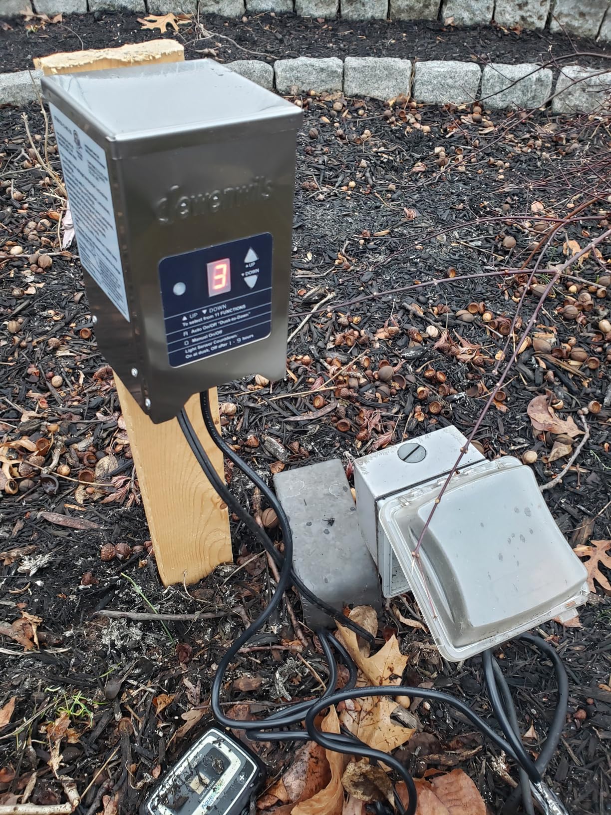 DEWENWILS 150W Low Voltage Landscape Transformer with Photocell Sensor, 120V AC to 12V/15V AC, Low Voltage Transformer for LED Landscape Lights, Spotlight, Weatherproof Stainless Steel, ETL Listed customer photo 1