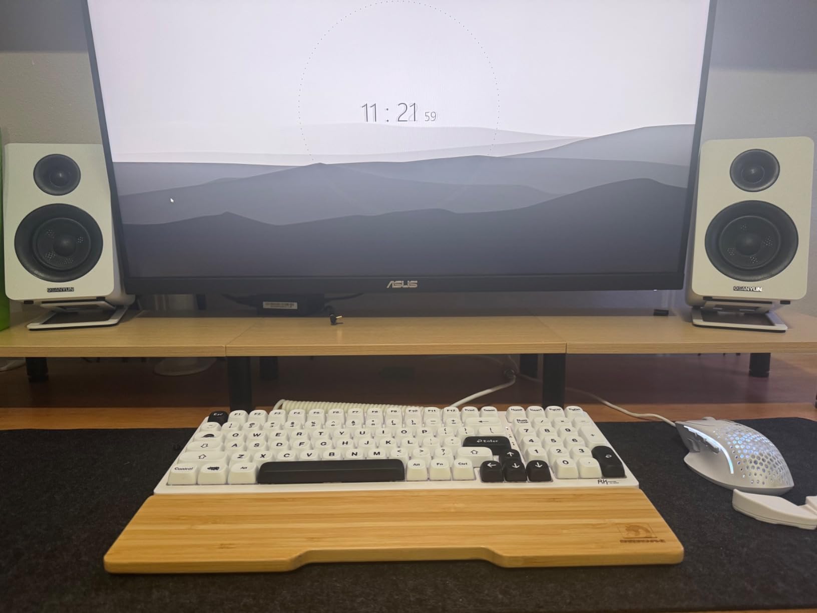 Bamboo Keyboard Wrist Rest for Computer Keyboard, Ergonomic Mechanical Keyboard Wrist Rest, Hard Wrist Rest for Pain Relief (68-Key) customer photo 1