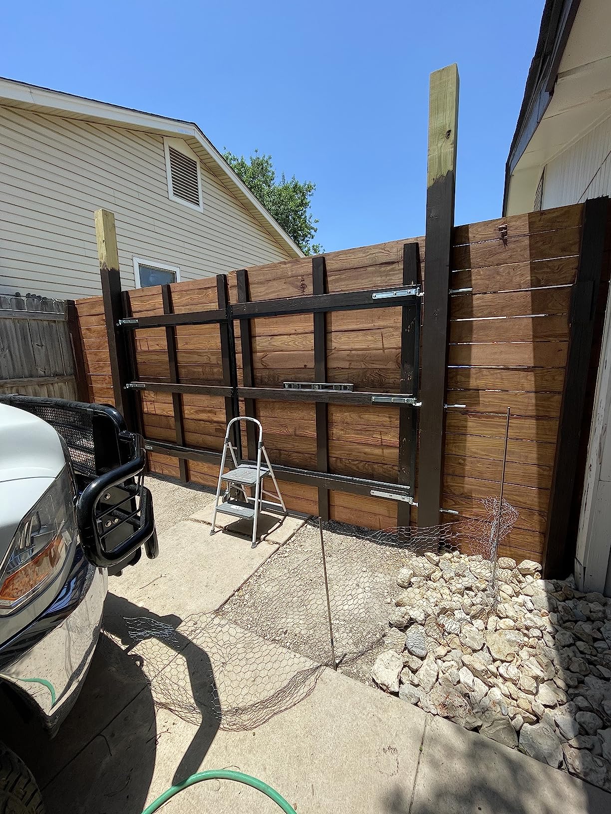 BILT HARD Post Hole Digger Gas Powered, 52cc 2.4 HP 2 Stroke Engine Earth Auger with 8