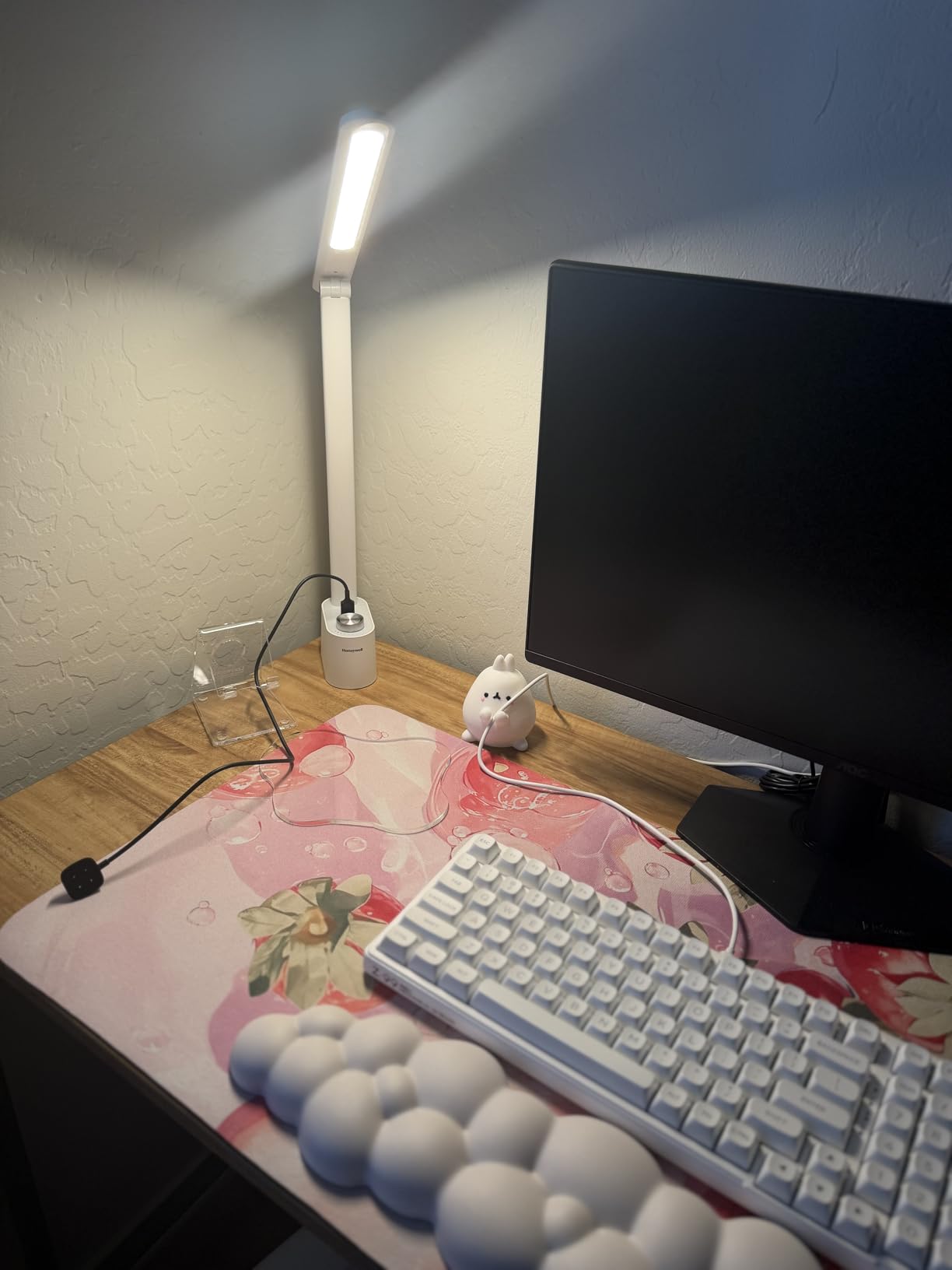 Honeywell Sunturalux LED Desk Lamp with USB Charging Ports HWT-H01 - Stepless Dimmable Eye Caring Desk Light for Home Office Bedroom Bedside College Dorm, Foldable Table Lamp Reading Lamp Black customer photo 1