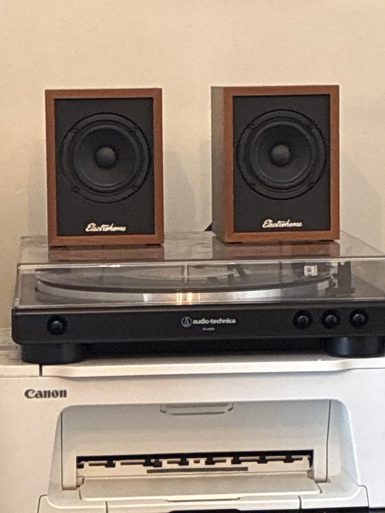 Electrohome Huntley Powered Bookshelf Speakers with Built-in Amplifier and 3