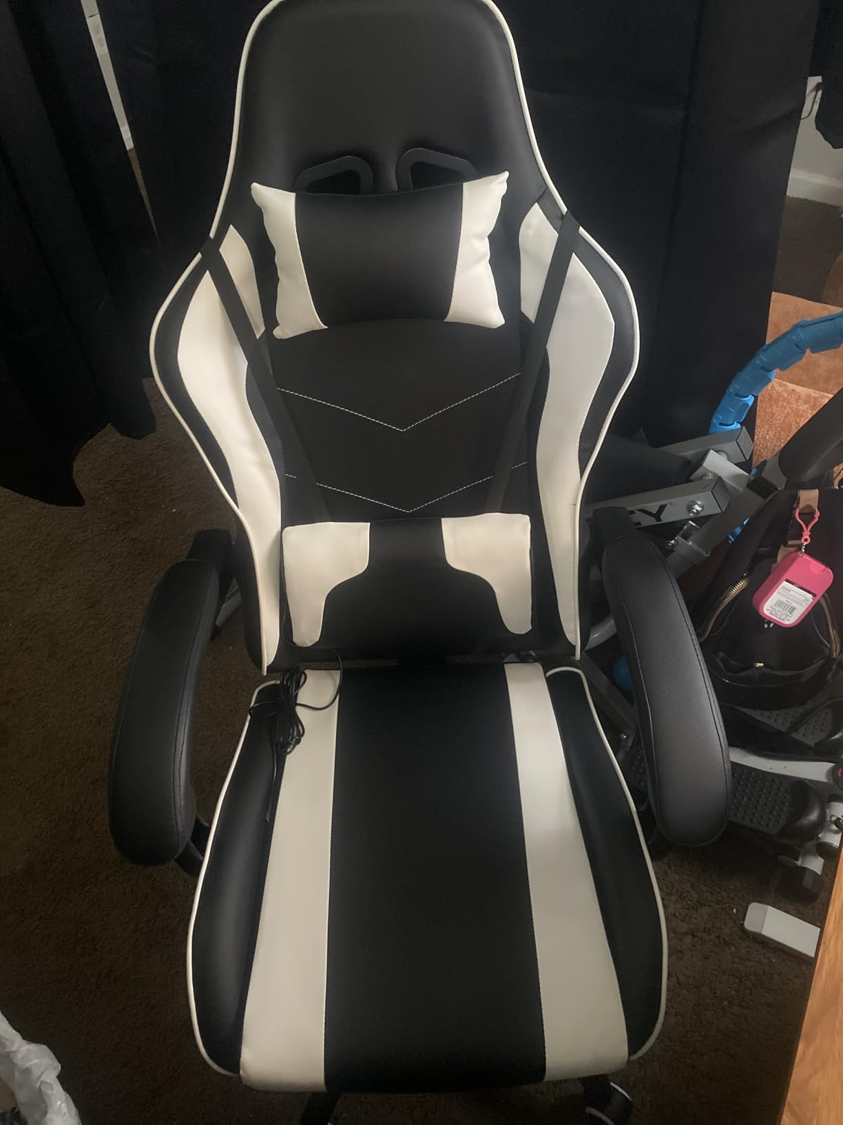 Homall Gaming Chair, Video Game Chair with Footrest and Massage Lumbar Support, Ergonomic Computer Chair Height Adjustable with Swivel Seat and Headrest (White) customer photo 1