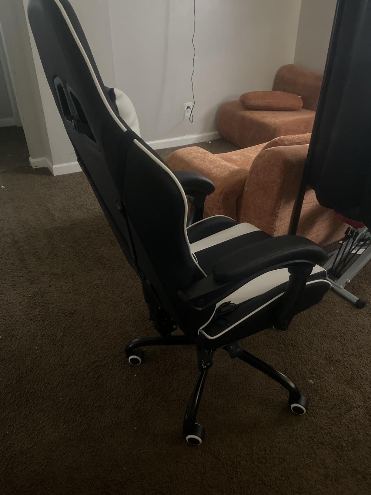 Homall Gaming Chair, Video Game Chair with Footrest and Massage Lumbar Support, Ergonomic Computer Chair Height Adjustable with Swivel Seat and Headrest (White) customer photo 2