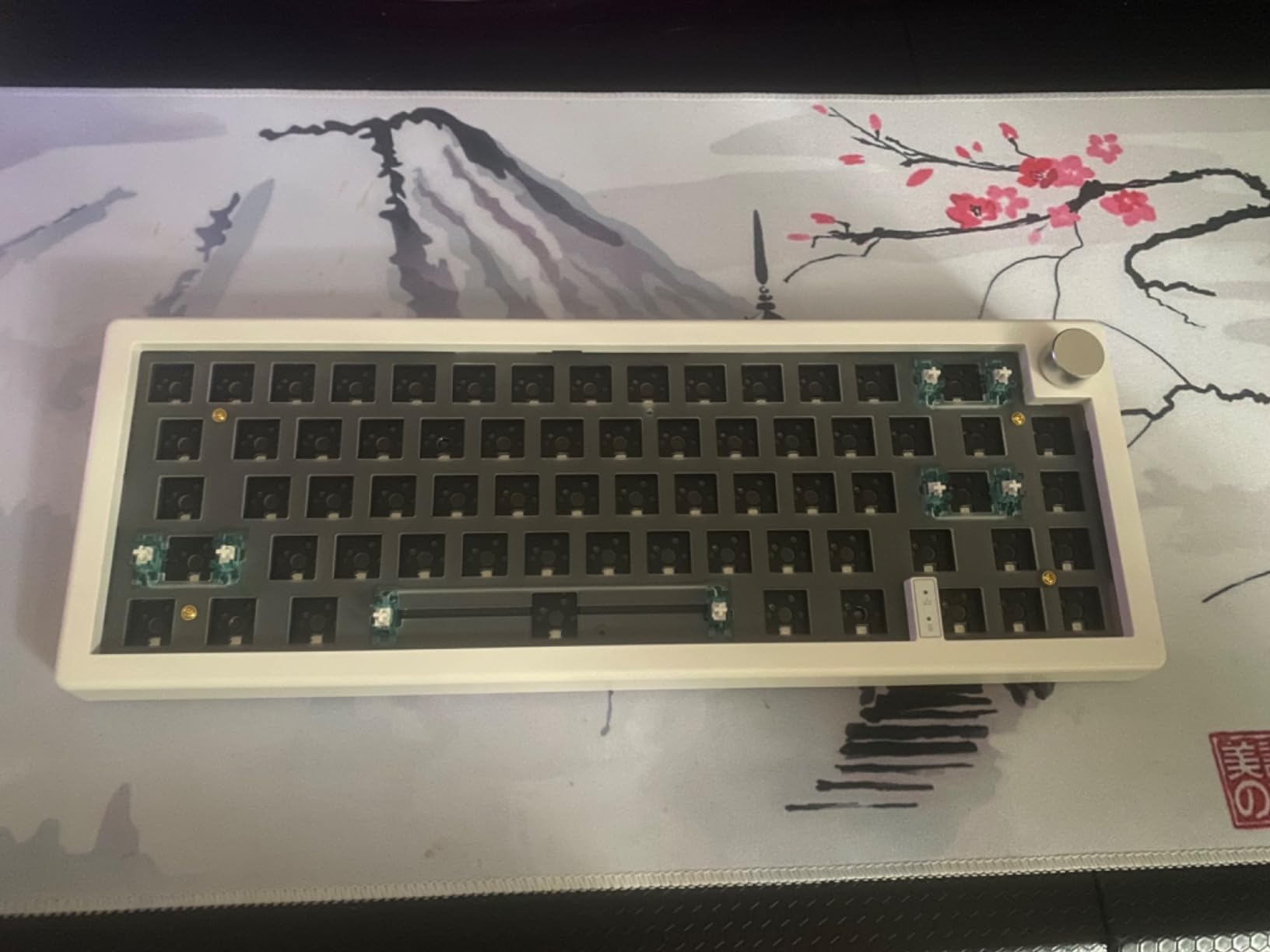 GMK67 65% Mechanical Keyboard Kit Tri-Mode South-Facing RGB LED for 3/5pin Switches,66 Keys+1 Knob Hotswap Socket PCB Gasket Mounted Plate Gaming DIY Keyboard Kit (Black) customer photo 2