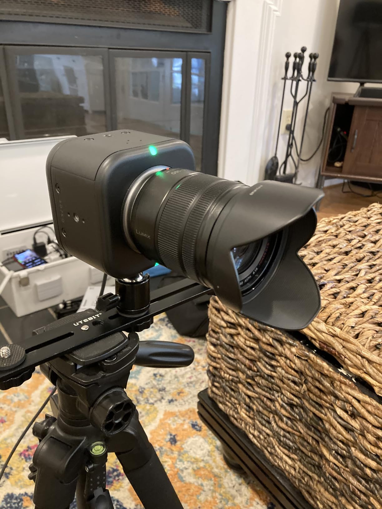 Logitech for Creators Mevo Core Wireless Live Streaming Camera, 4K Video Camera with Interchangeable Lens, Multicam Ready, Intuitive App Control customer photo 2