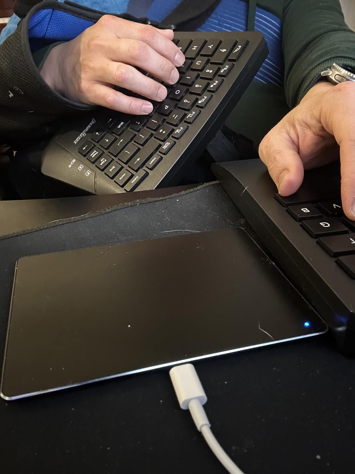 Perixx PERIBOARD-624B US, Wireless Ergonomic Split Keyboard - Up 30 Ft Separation - Adjustable Tilt Angle - Low Profile Membrane Keys - Black - US English customer photo 1