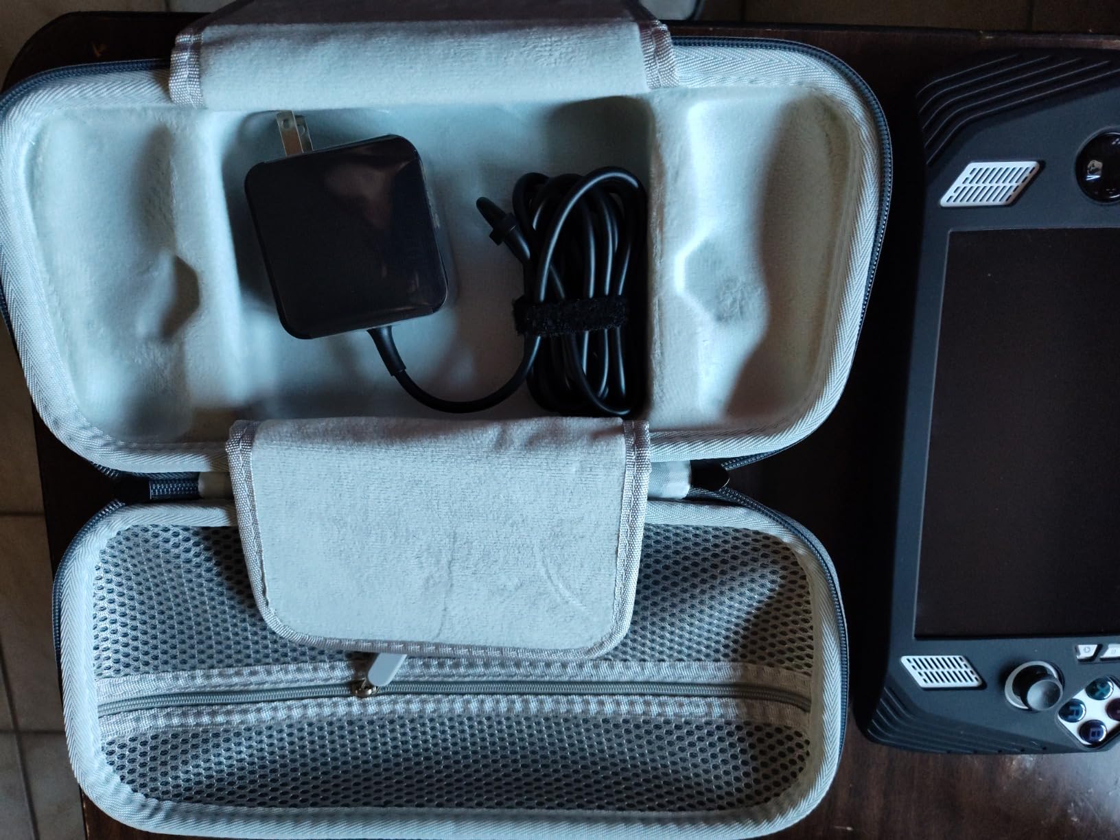 sarlar Rog Ally Carrying Case Compatible with ASUS ROG Ally Gaming Handheld and Accessories, Large Space Hard Shell Case customer photo 2