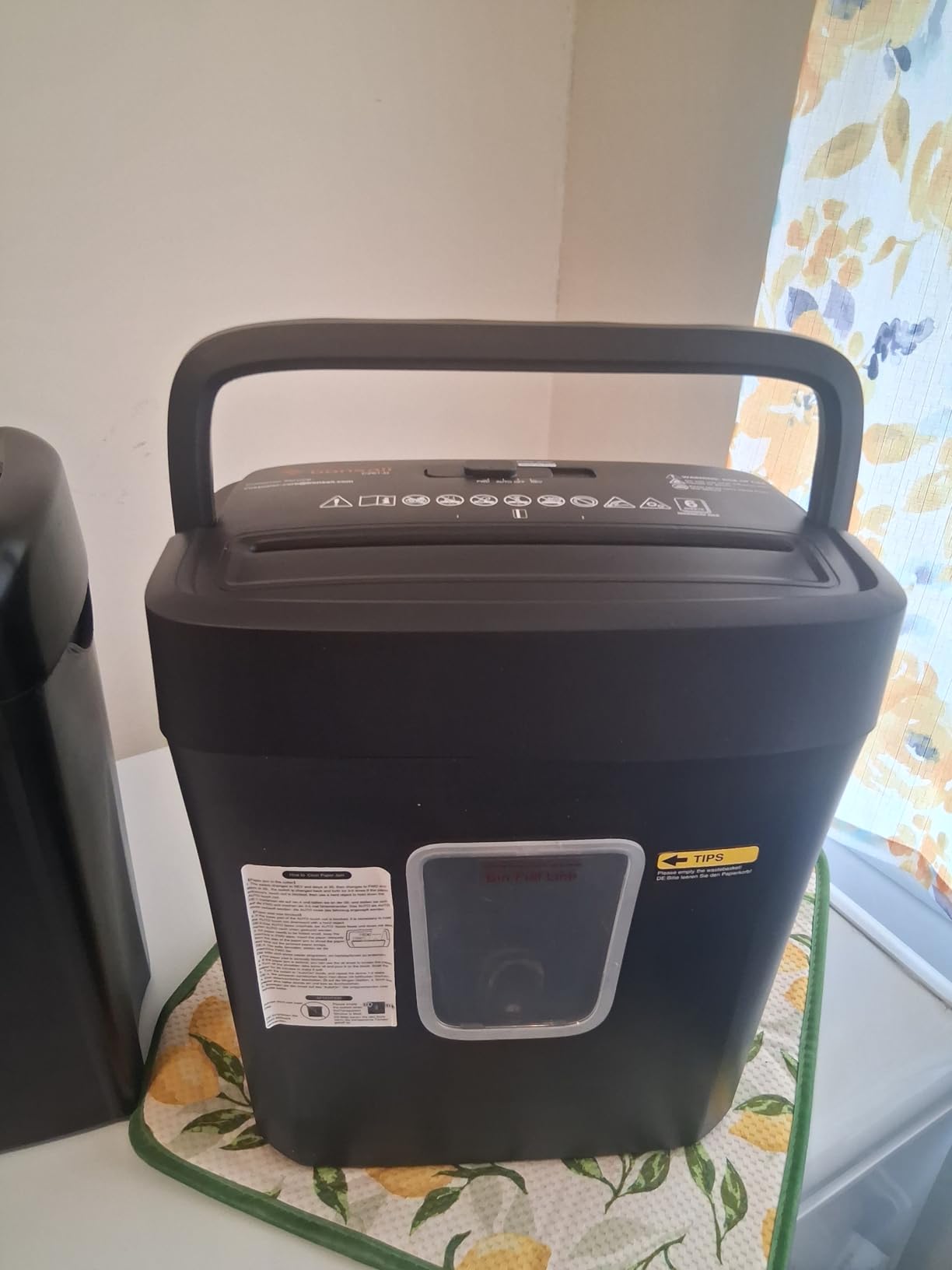 Bonsaii 6 Sheet High Security Micro Cut Paper Shredder, Credit Cards/Mail/Staples/Clips Shredder for Home Use with 4.2 Gallon Bin (C261-D) customer photo 2