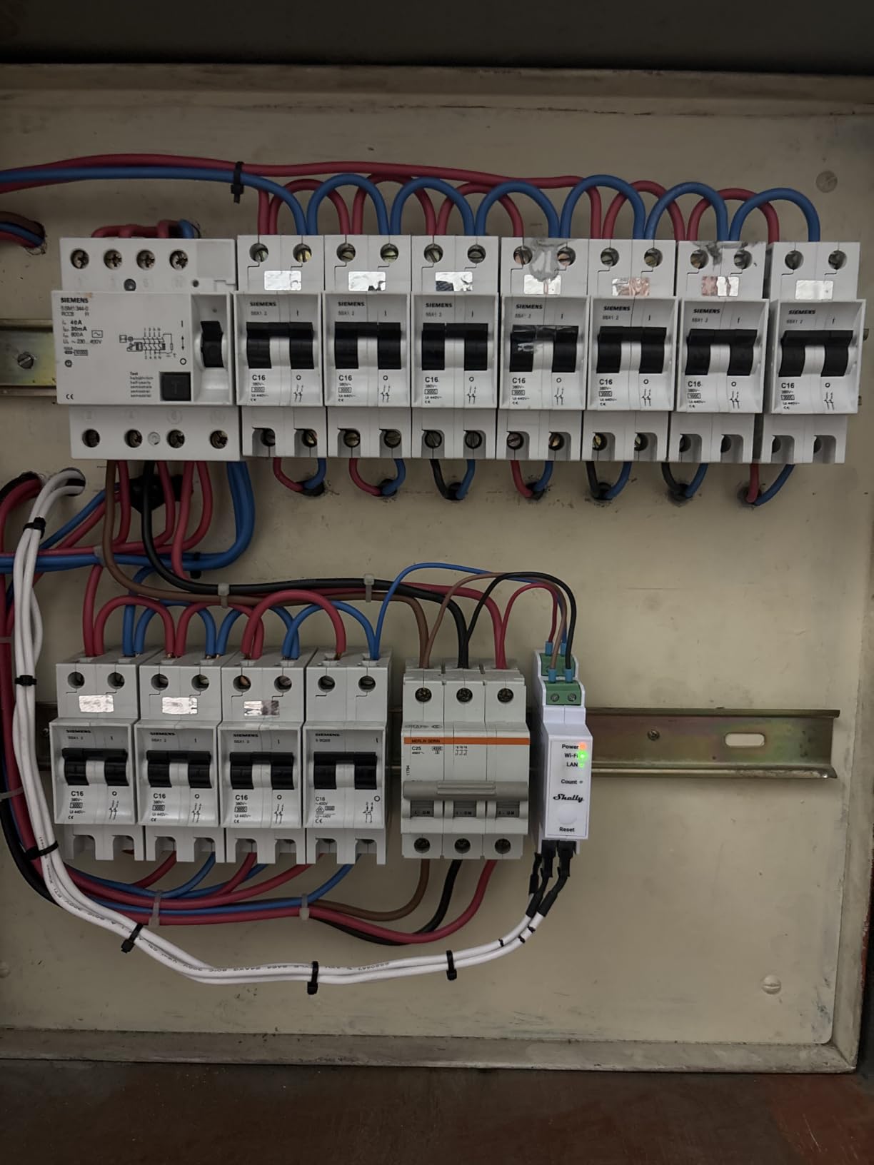 Shelly Pro 3EM (400A) | Wi-Fi & LAN, 3-Phase Smart Energy Meter | 2-Way Consumption | Home Automation | Solar Panels customer photo 1