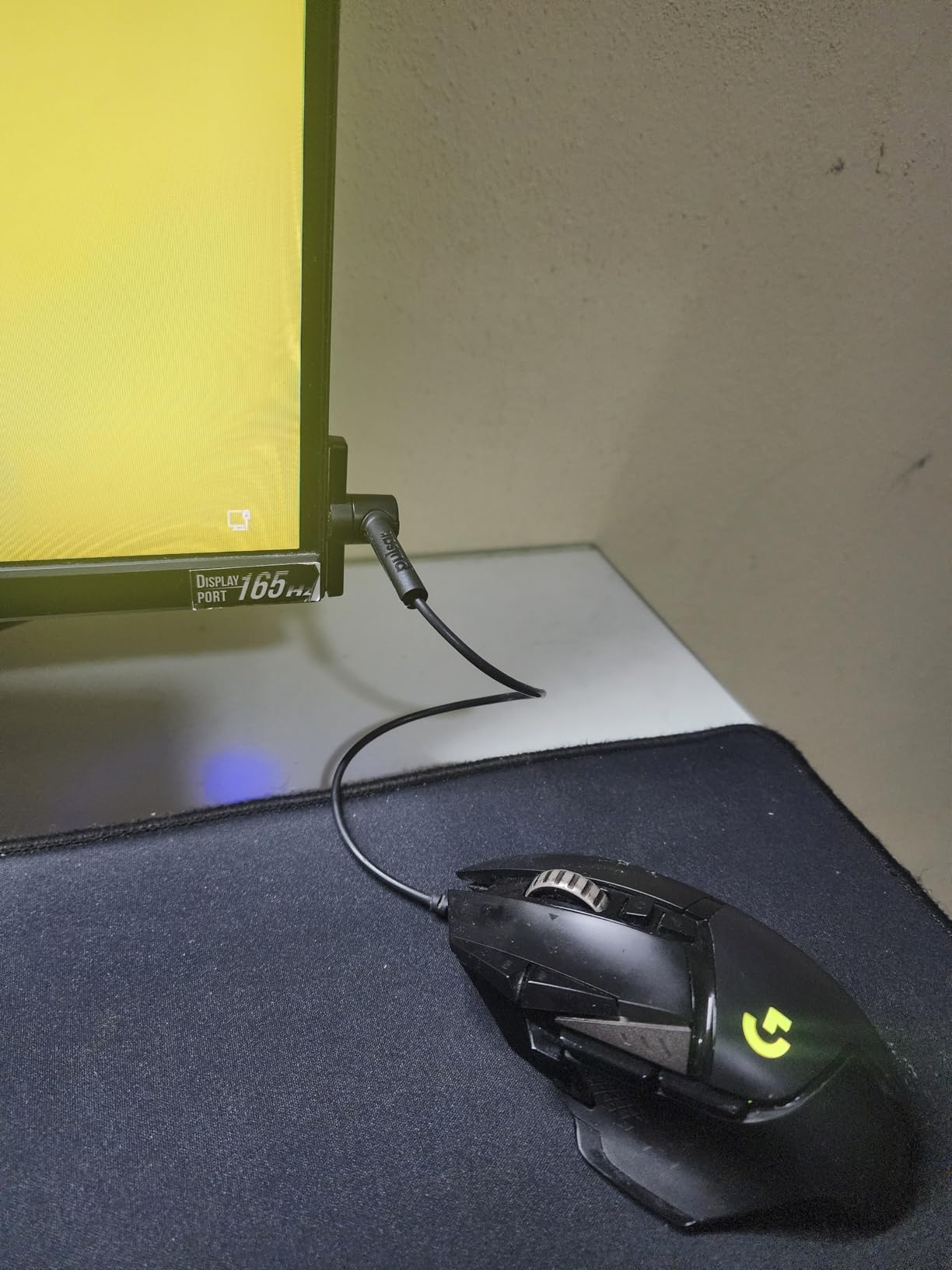 Pulsar Gaming Gears - Micro Bungee ES : Drag-Free Wired Mouse Support - Free Motion on Your Desk - Super Compact Size - Attach it to Your Monitor - Get More Space (Single Pack) customer photo 1