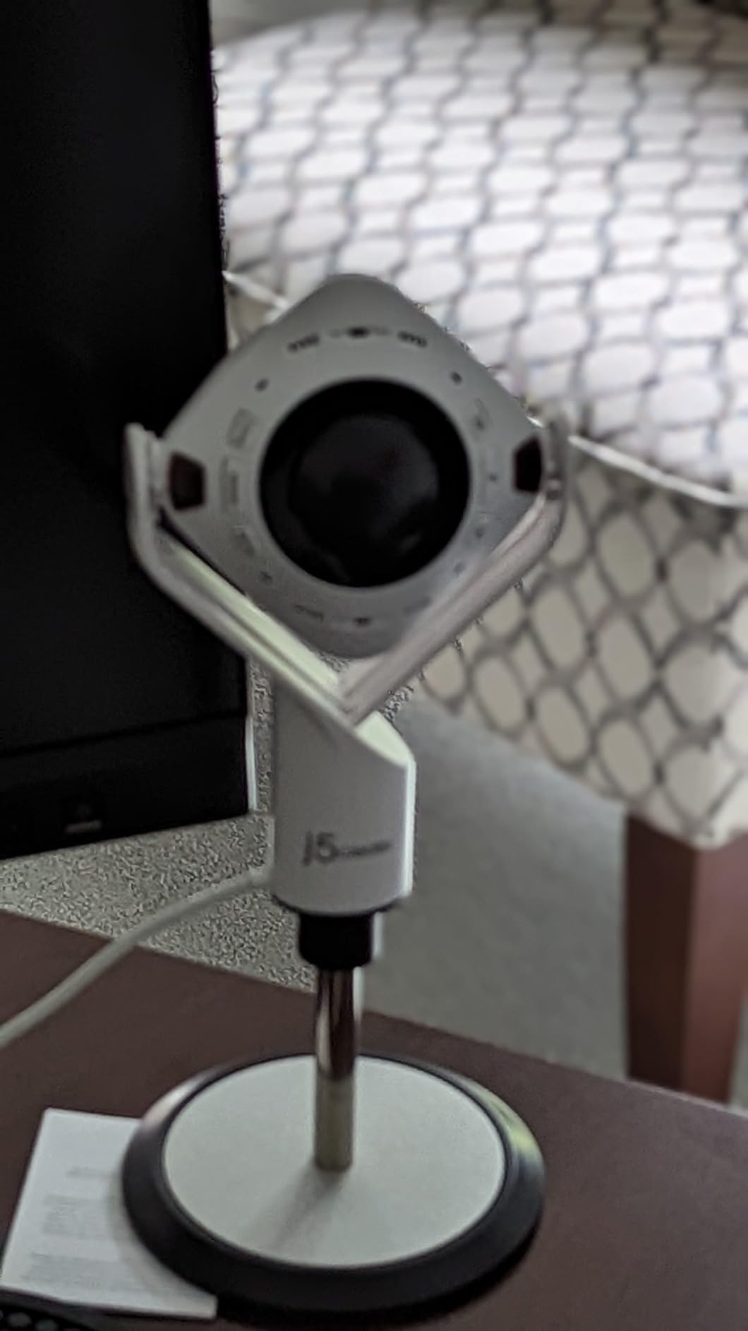 j5create 360 All Around AI-Powered Conference Room Camera with Speakerphone, Smart-Tracking, Auto-Framing, Include a Remote Control (JVU368) customer photo 1