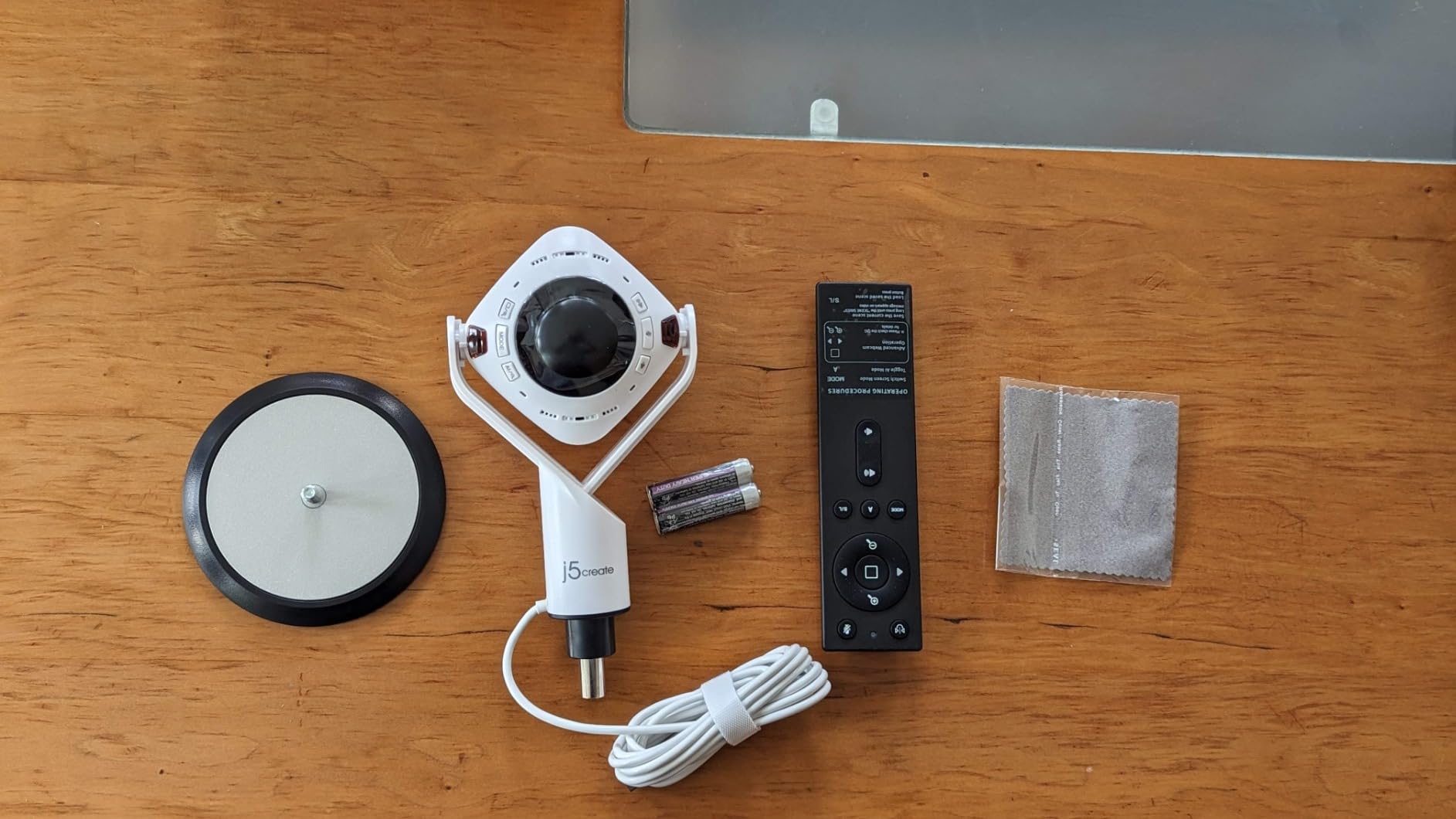 j5create 360 All Around AI-Powered Conference Room Camera with Speakerphone, Smart-Tracking, Auto-Framing, Include a Remote Control (JVU368) customer photo 2