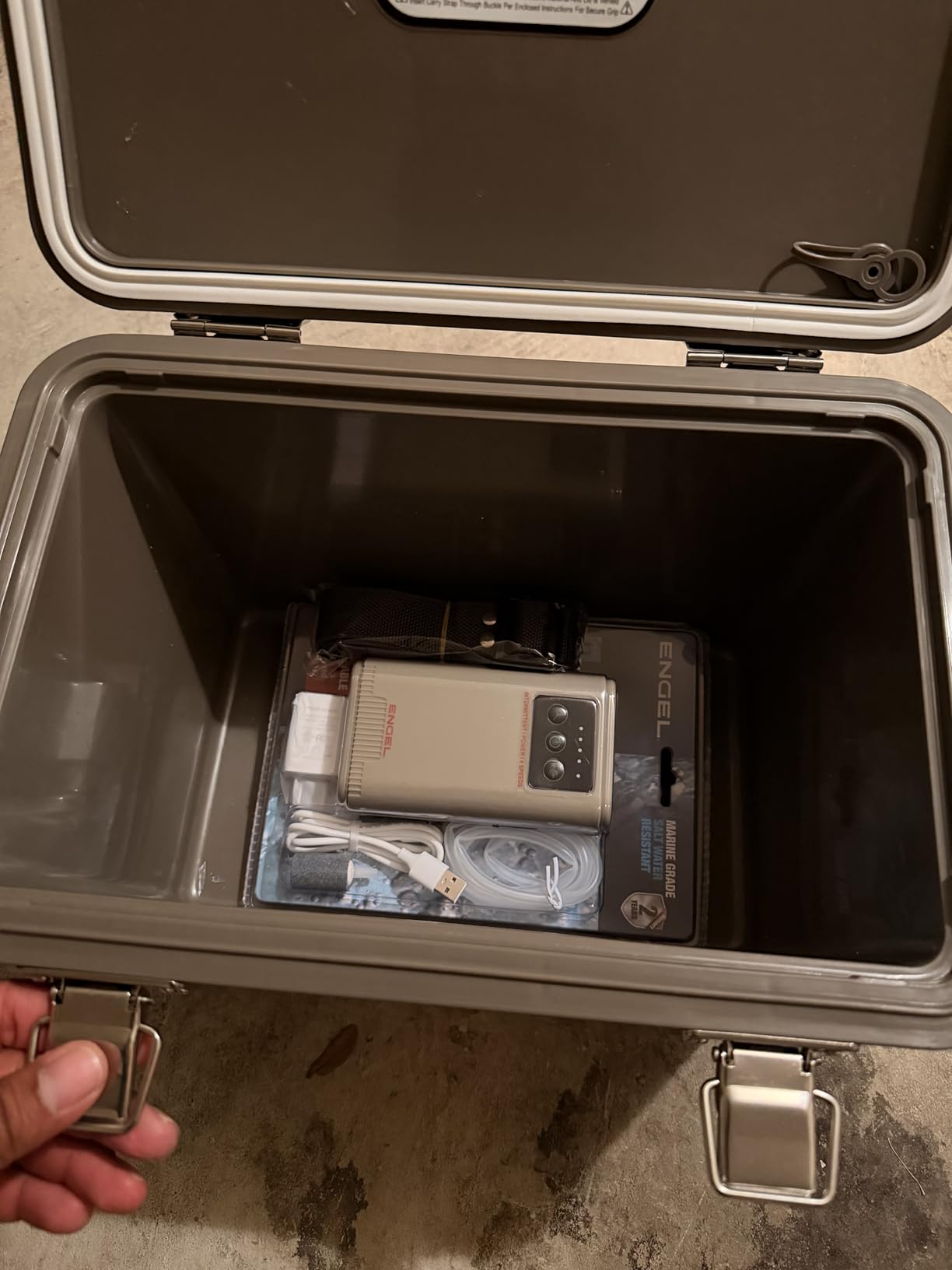 ENGEL Live Bait Cooler PRO for Fishing - Portable Minnow and Bait Bucket with Lithium-Ion Rechargeable Aerator customer photo 1