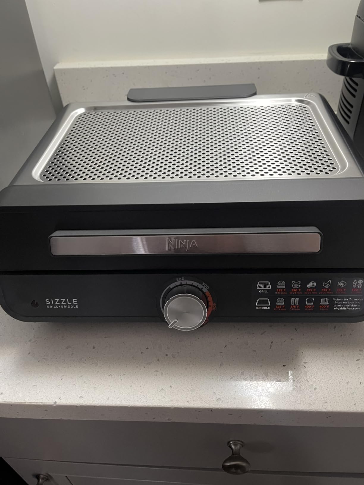 Ninja Griddle and Indoor Grill, 14 inch (GR101) customer photo 1