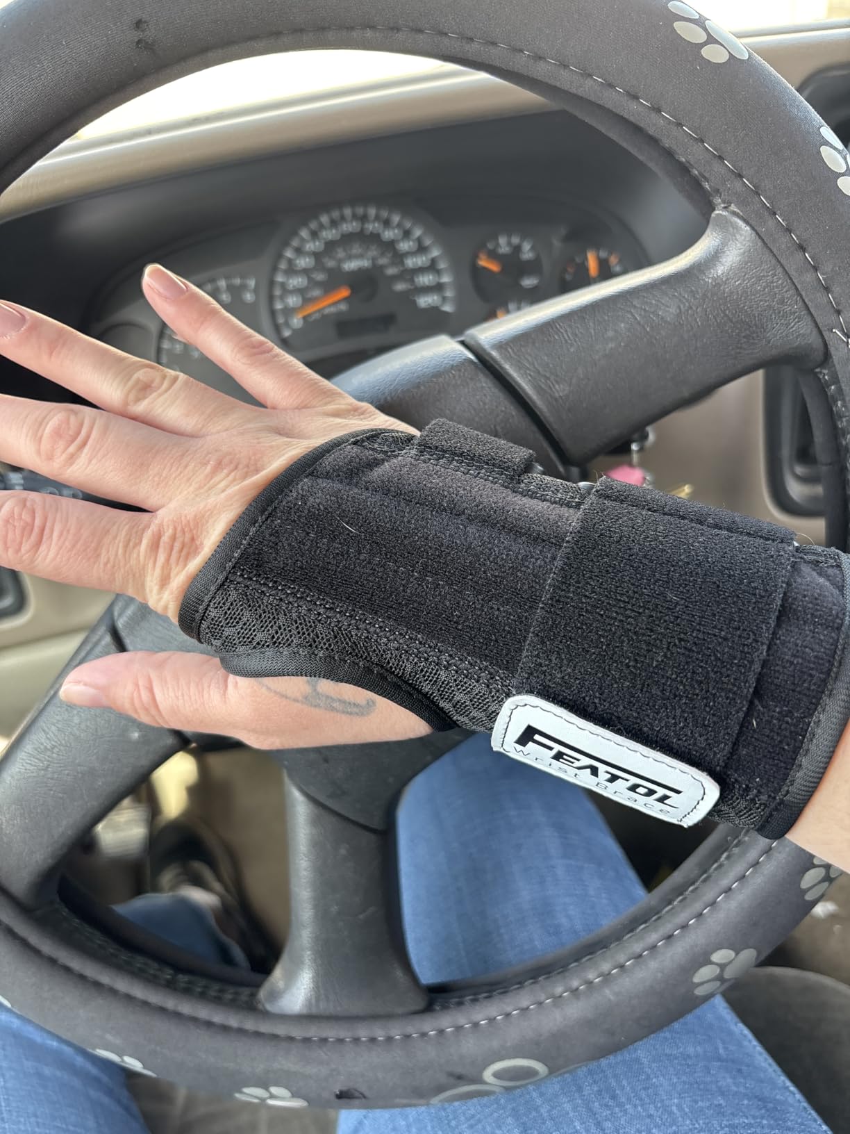 FEATOL 2 Pack Carpal Tunnel Wrist Brace For Work With Wrist Splint, 6.5'' Wrist Brace Night Support For Women Men, Pain Relief For Tendonitis, Arthritis, Pregnancy, Typing, Right and Left Hand, Medium customer photo 2