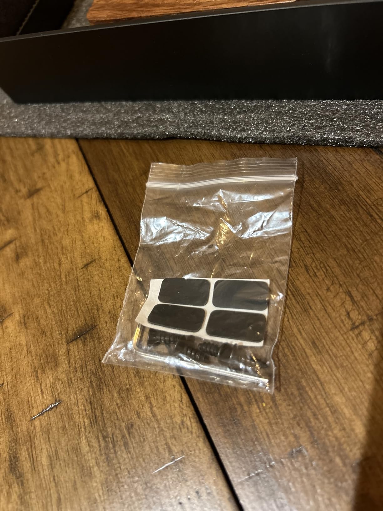 Universal Headphone Stand for Desk, Solid Wood Gaming Headset Stand, Heavy Duty Wooden Headphones Holder, Compatible with Airpods Max and More customer photo 2