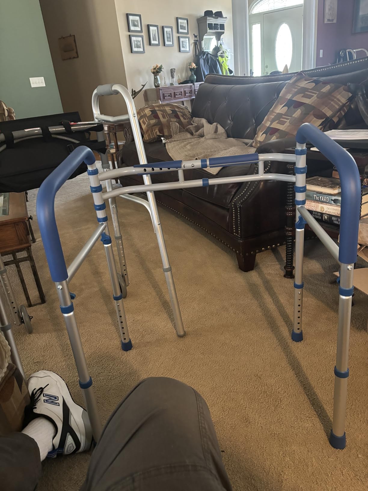 Lianjindun Toilet Safety Rails, Adjustable Toilet Frame for Elderly, Seniors, Handicap & Disabled, Foldable Handicap Toilet Handles Fit Any Toilets (Gray) customer photo 2