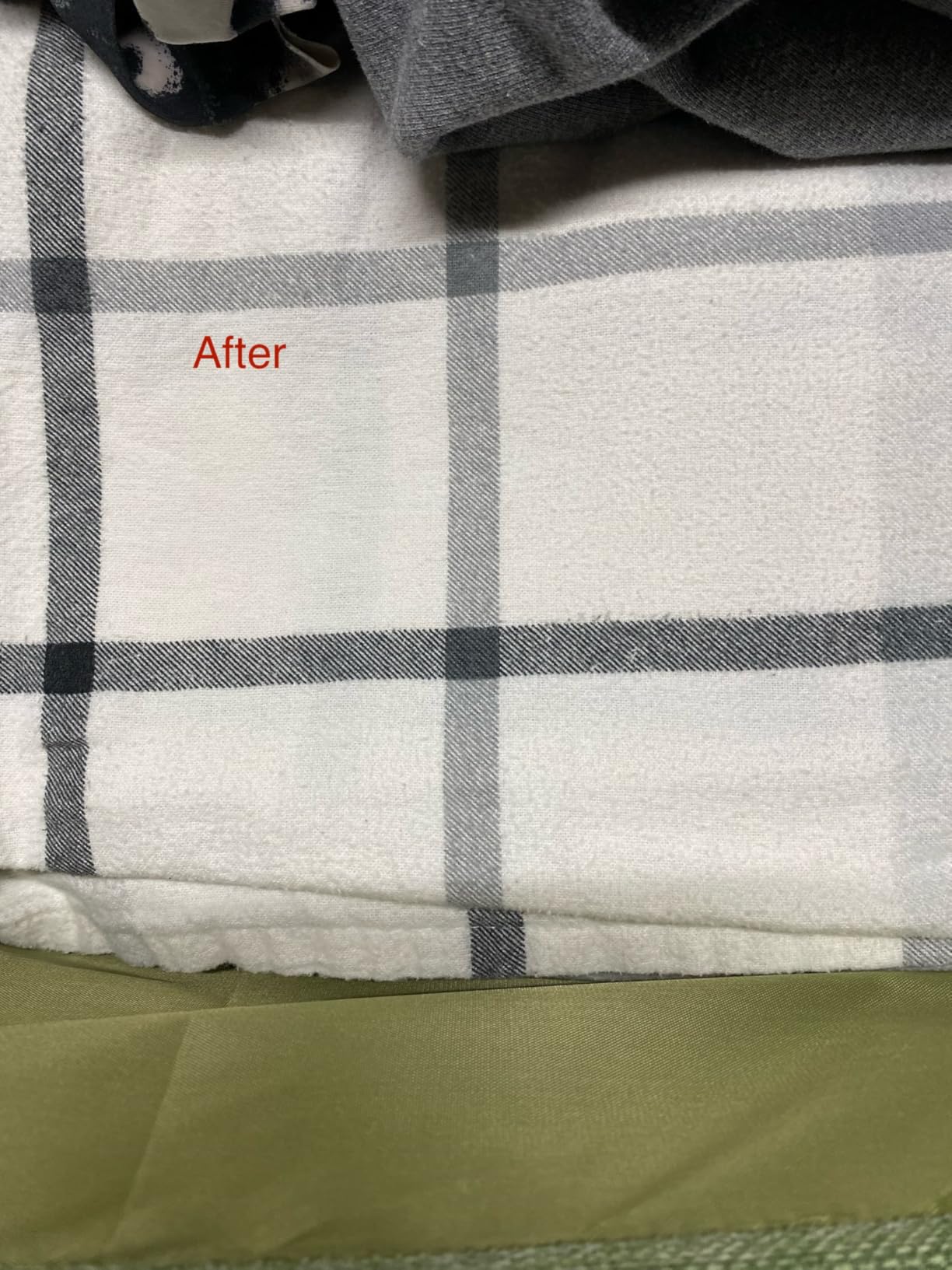 Electrolux Rechargeable Fabric Shaver | 3-Speed Lint Remover for Clothes & Furniture | Eliminates Fuzz & Pilling | Electric Lint Shaver with LED Display & Type-C Fast Charging Port - Black customer photo 1