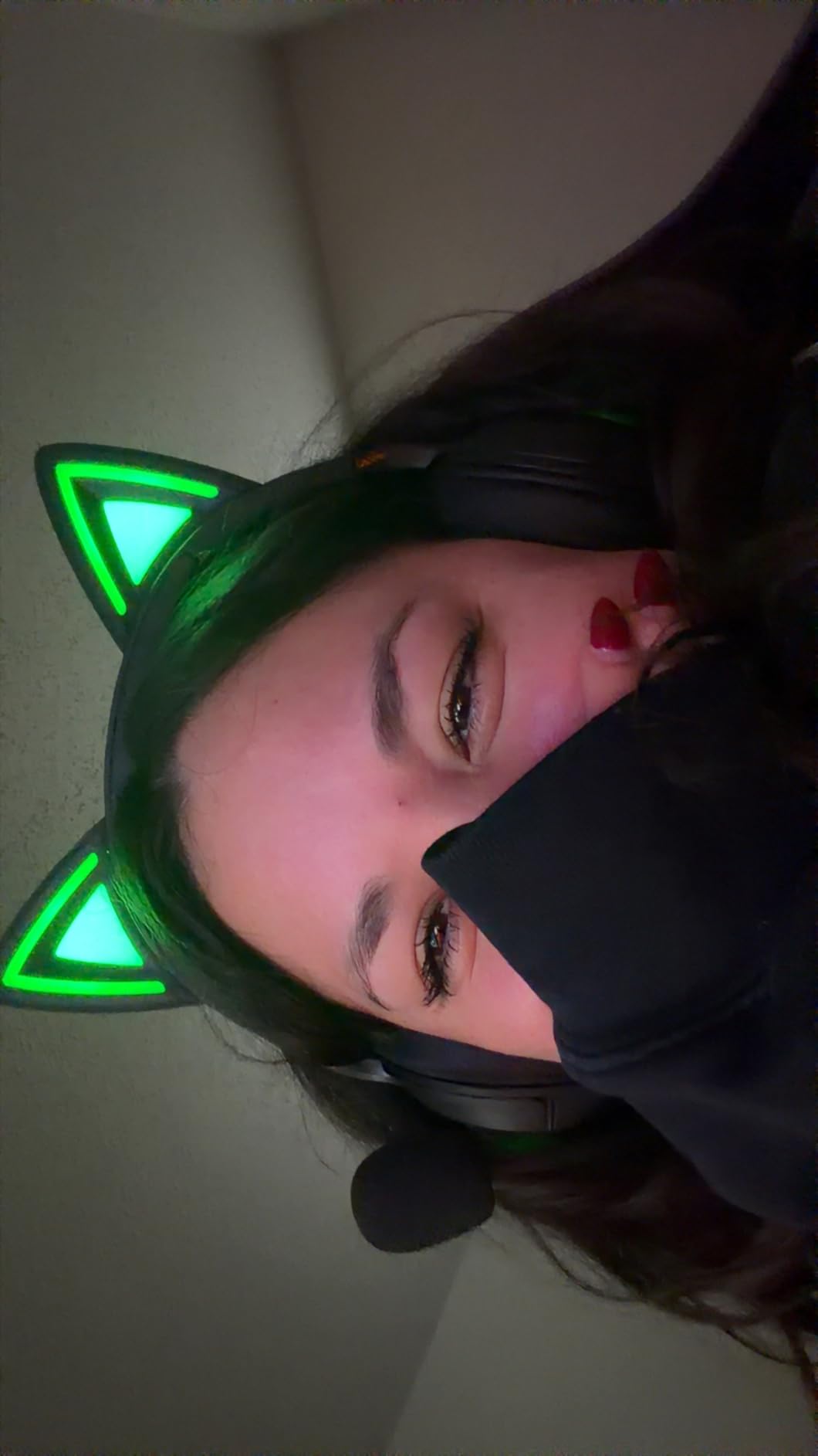 Kraken Kitty V2 USB Wired Headset: Chroma RGB Kitty Ears - Stream Reactive Lighting - HyperClear Cardioid Mic - 40 mm Drivers - 7.1 Surround Sound - Comfortable Ear Cushions - Quartz Pink customer photo 1