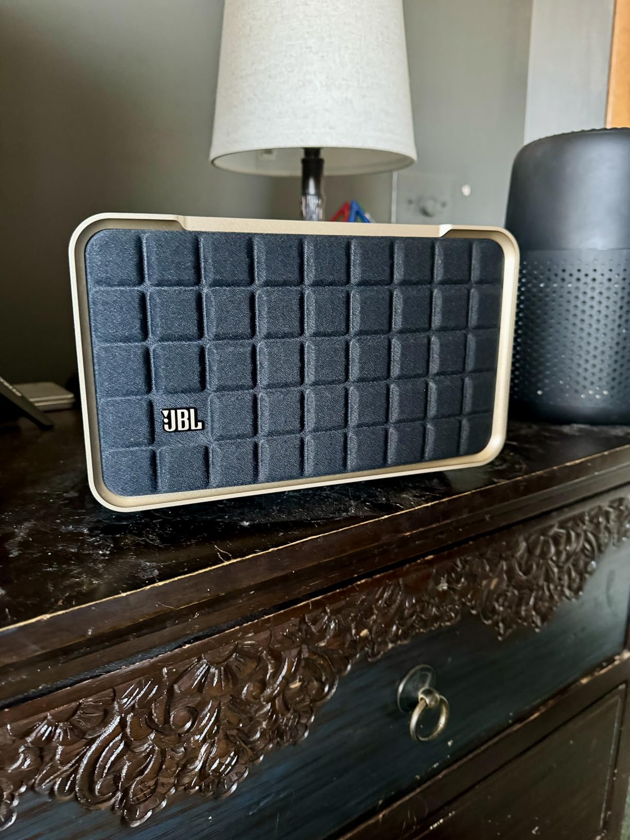 JBL Authentics 200 - Retro Style Smart Home Speaker with Built in Wi-Fi, Bluetooth and Voice Assistants, Alexa and Google Assistant, Multi-Room Playback, Automatic self tuning (Black/Gold) customer photo 2