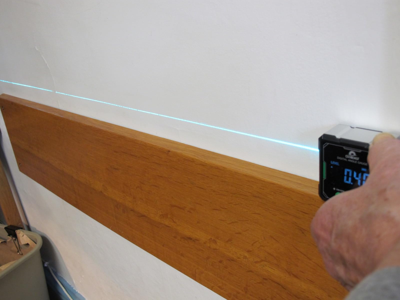 Digital Angle Finder with Laser, 4-side Magnetic Digital Angle Gauge, Rechargeable Mini Digital Laser Level Measuring Tool Cube Inclinometer with Backlight for Woodworking Tablesaw Gift for Men Orange customer photo 1