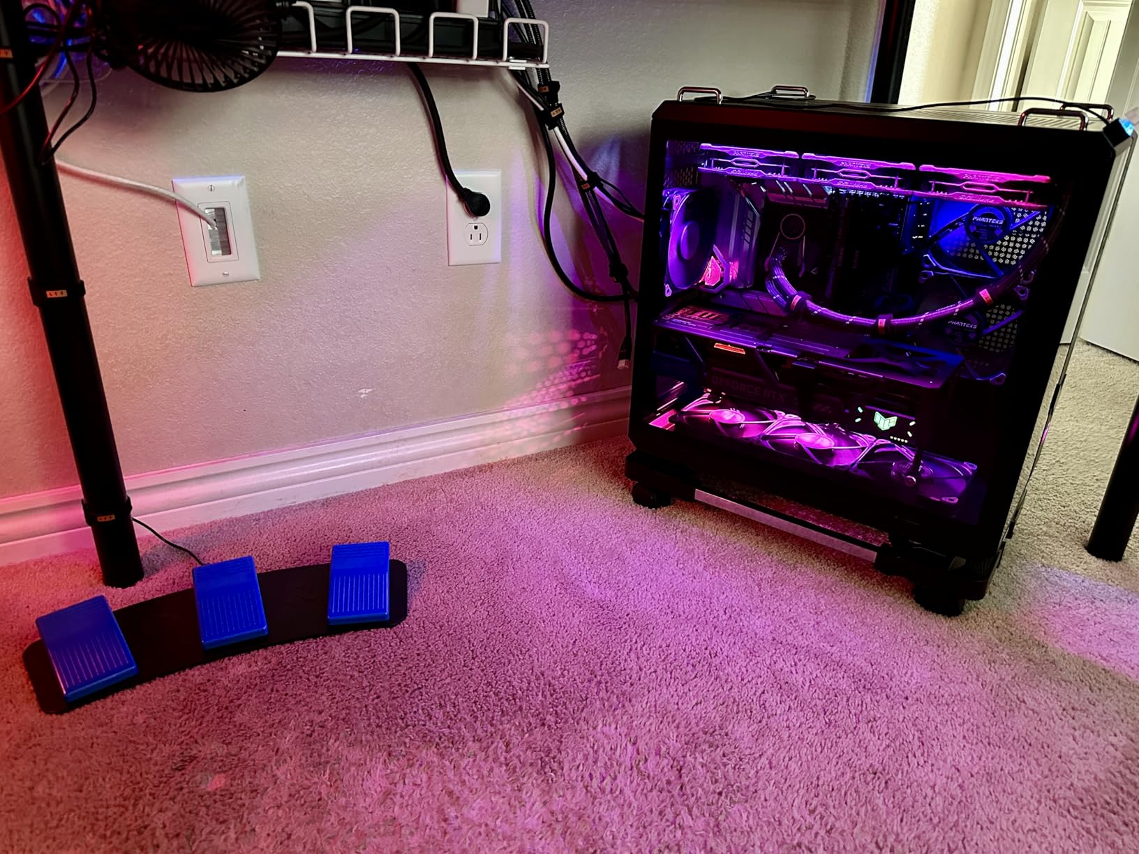 iKKEGOL Upgraded Digital Optical USB Foot Pedal, USB Tripe Foot Switch Game Control, 3 Keys Programmable Footswitch Mouse Keyboard for Video Game Push to Talk, Transcription HID (Triple Pedal) customer photo 1