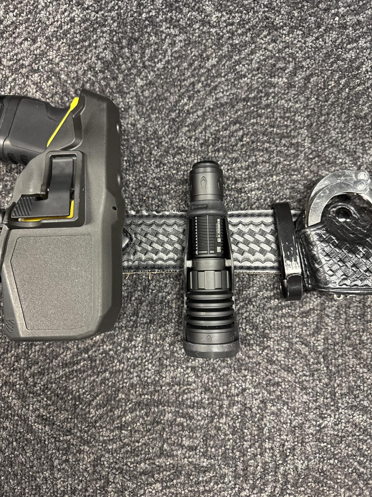 OLIGHT Warrior X 4 Rechargeable Tactical Flashlight 2,600 High Lumens with 630 Meters Long Range Thrower, Powerful Tail-Switch Light with USB-C Charging, Dual-Output for Daily (Black) customer photo 1