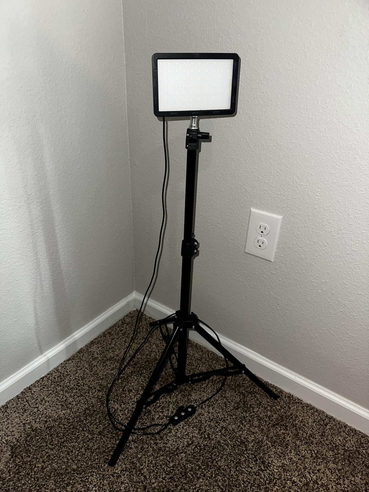 LED Video Light Kit 2Pcs, Hagibis Studio Lights 18 Color Filters for Photography Lighting with Adjustable Tripod Stand customer photo 1