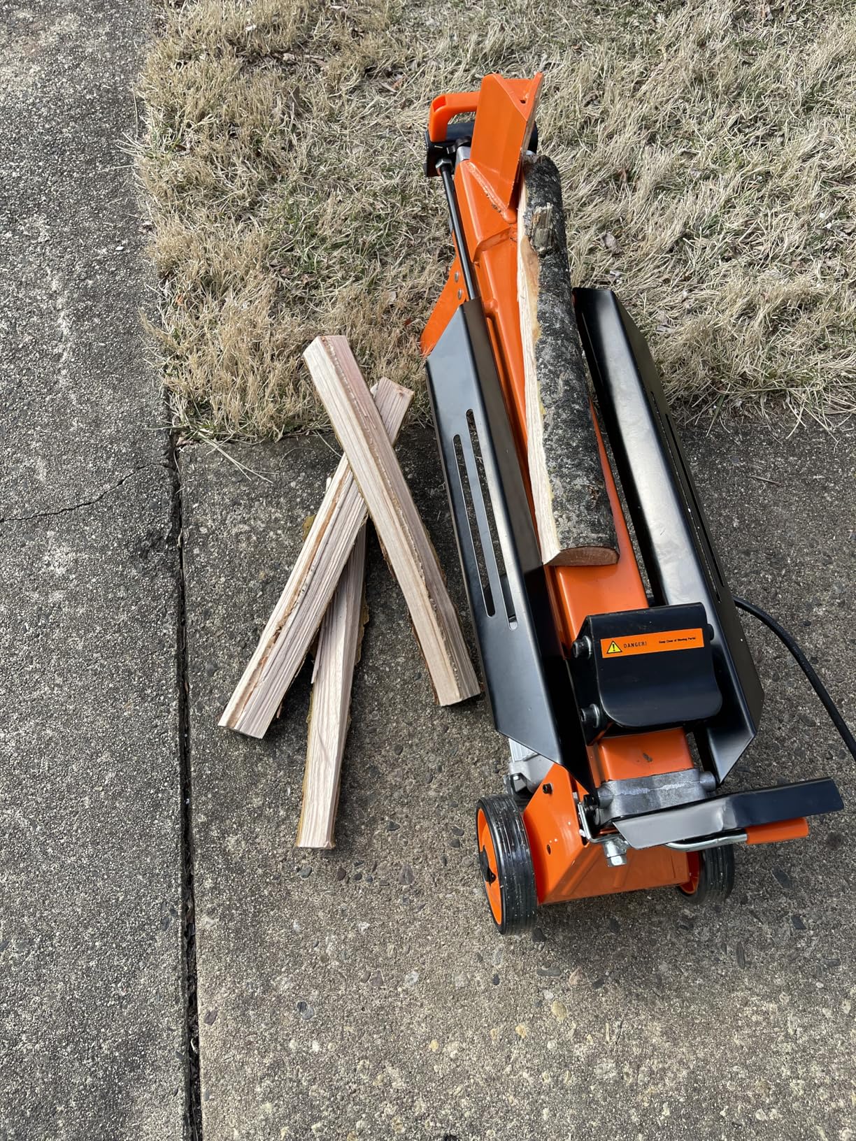 PROYAMA Log Splitter 6.5 Ton, Wood Splitter Electric Powered 15Amp, with Hydraulic Ram, Electric Firewood Splitting Machine, Horizontal customer photo 1