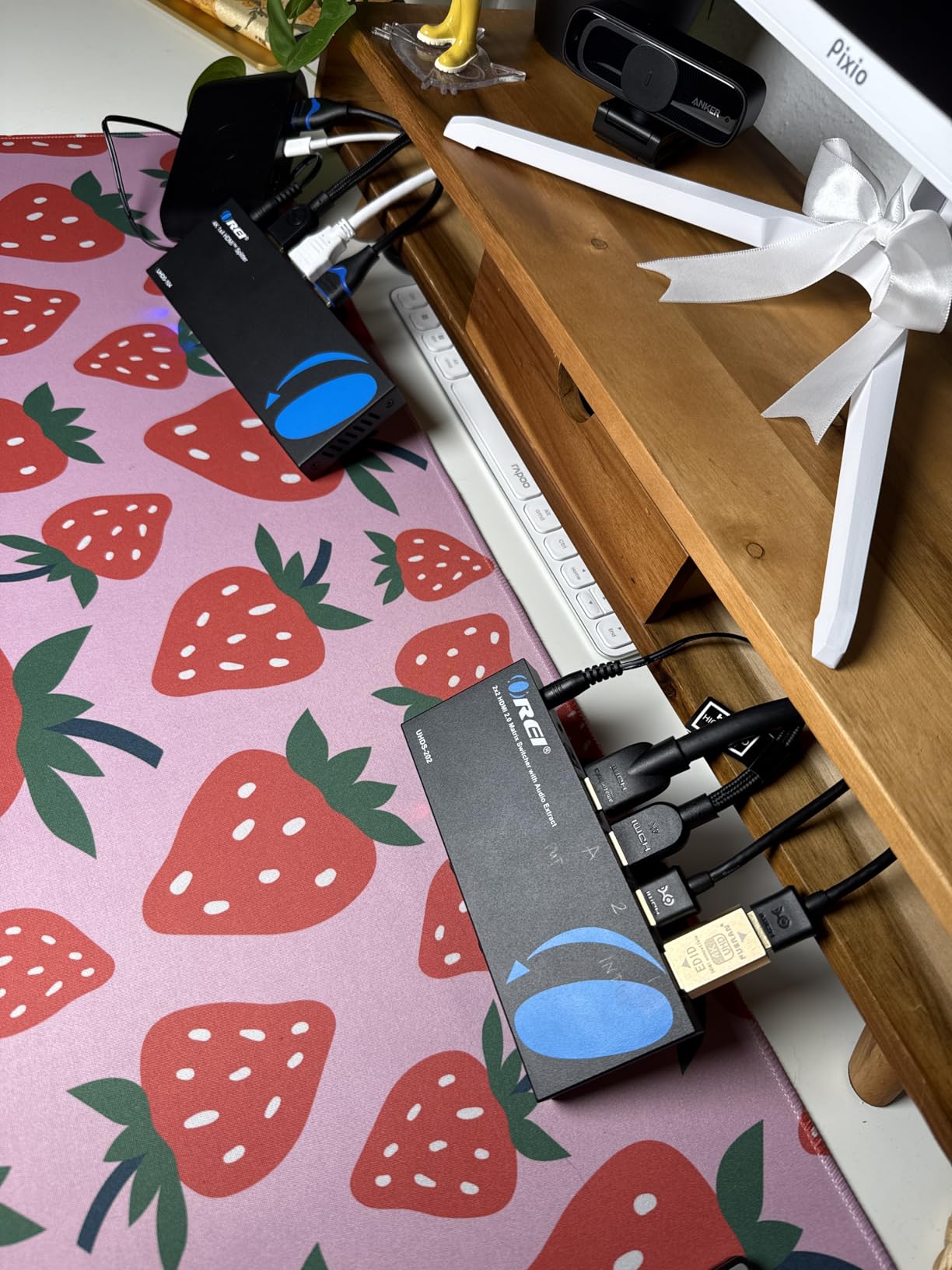 OREI 8x8 HDMI 4K Matrix Switch/Splitter, (8-Input, 8-Output) with Remote Control Supports UltraHD 4K@60Hz 4:4:4, HDR, YUV, HDMI 2.0, HDCP 2.2, 3D, 1080p, 18 GBPS - ARC, EDID (4K & 1080p Together) customer photo 1