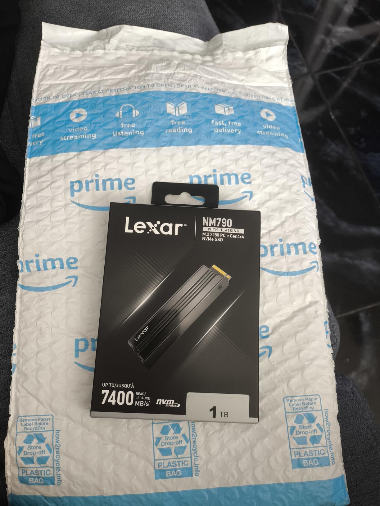 Lexar 1TB NM790 SSD with Heatsink PCIe Gen4 NVMe M.2 2280 Internal Solid State Drive, Up to 7400/6500 MB/s Read/Write, Compatible with PS5, for Gamers and Creators, Black (LNM790X001T-RN9NU) customer photo 1