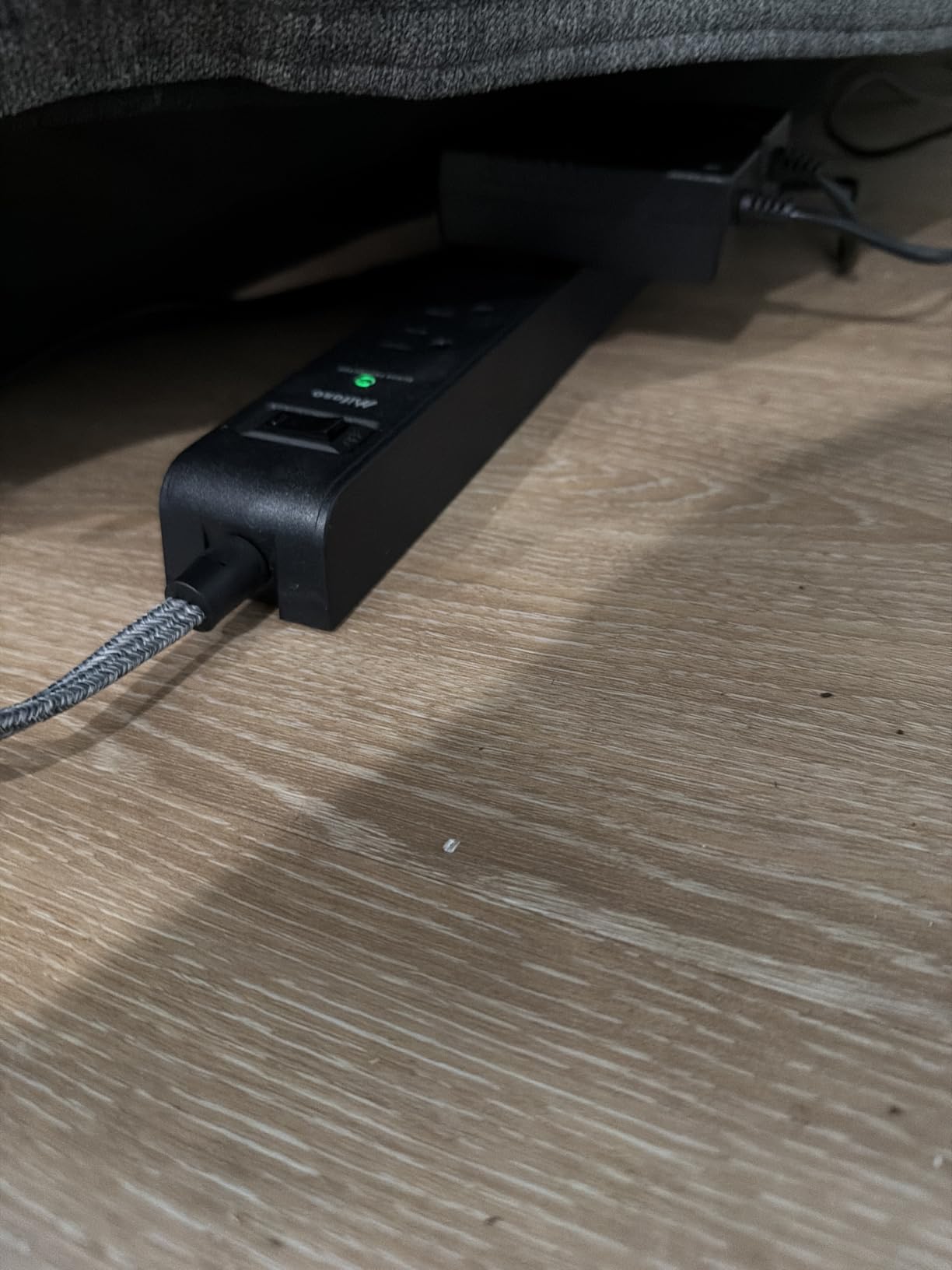 Surge Protector Power Strip 10 ft with 4 USB Ports 2 USB-C 6 AC Outlets, Flat Plug Extension Cord, USB Charging Station, Wall Mountable for Home, Office, Dorm Essentials, 1080J, ETL Listed customer photo 1