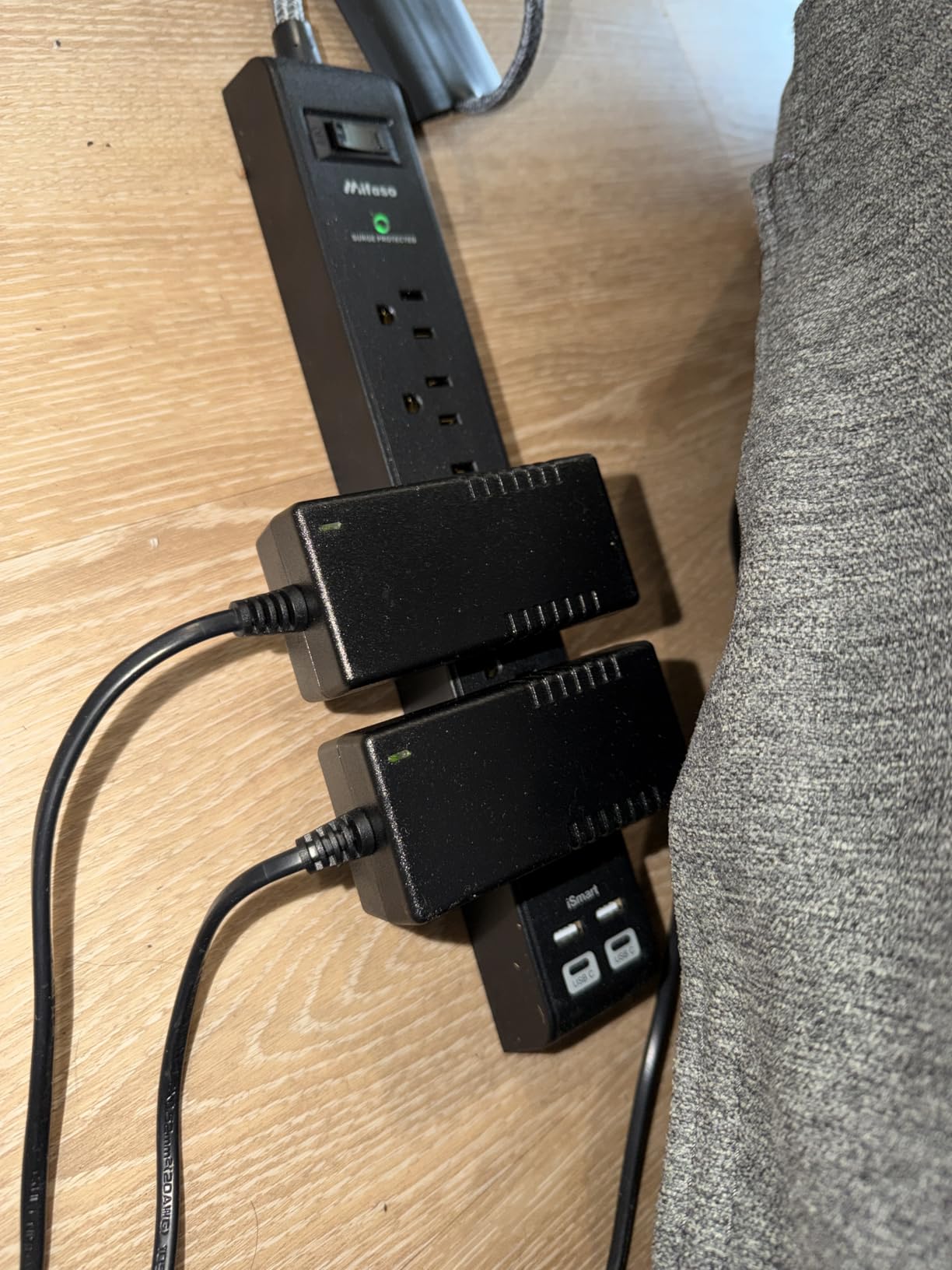 Surge Protector Power Strip 10 ft with 4 USB Ports 2 USB-C 6 AC Outlets, Flat Plug Extension Cord, USB Charging Station, Wall Mountable for Home, Office, Dorm Essentials, 1080J, ETL Listed customer photo 2