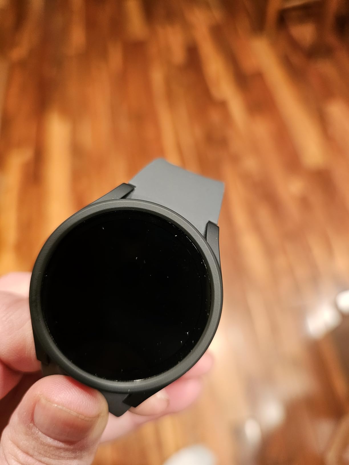 SAMSUNG Galaxy Watch 6 44mm Bluetooth Smartwatch w/ Fitness Tracker, Personalized HR Zones, Advanced Sleep Coaching, Heart Monitor, BIA Sensor, US Version, Graphite (Renewed) customer photo 1