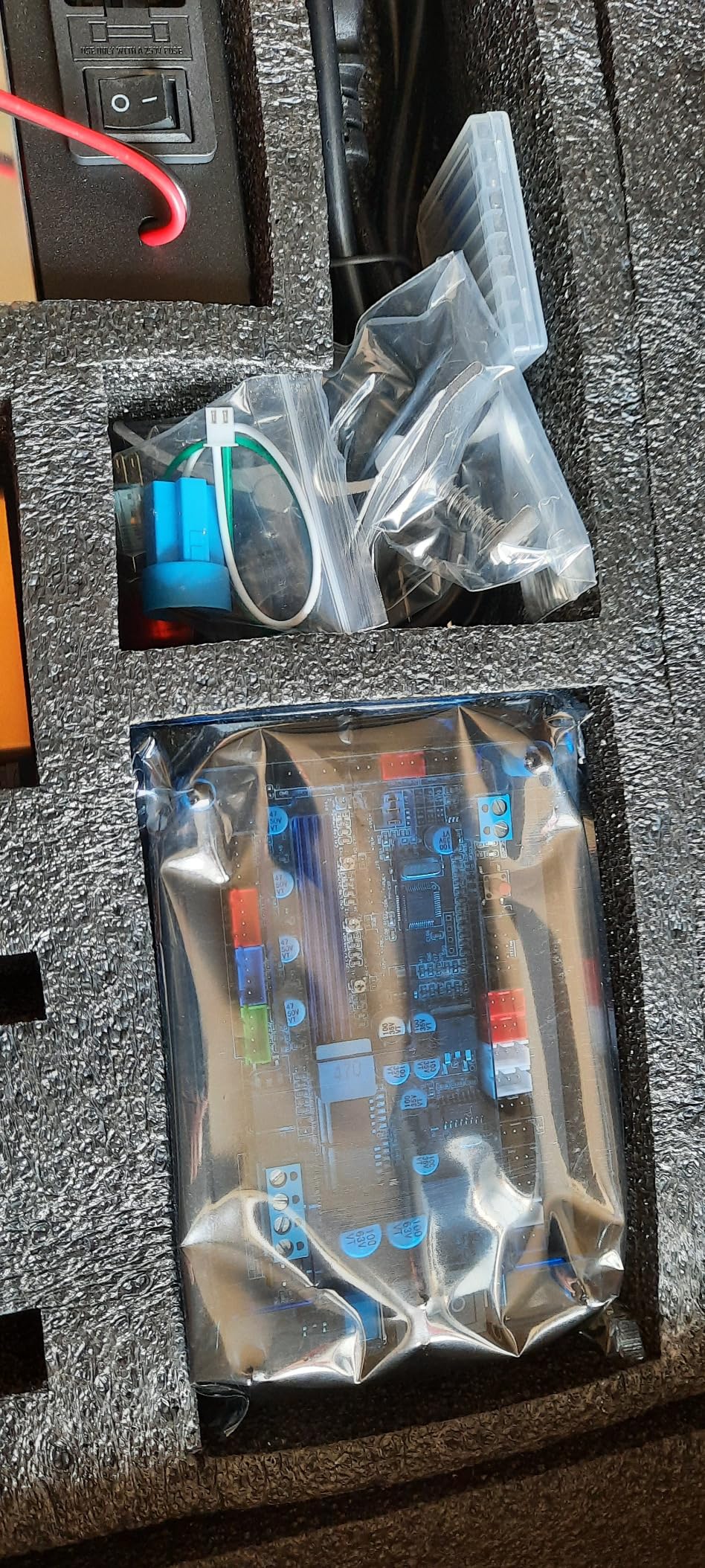 Lunyee 3018 Pro Ultra CNC Machine 500W All-Metal CNC Router Machine, Upgraded 3 Axis Engraver Machine Limit Switches & Emergency-Stop customer photo 1