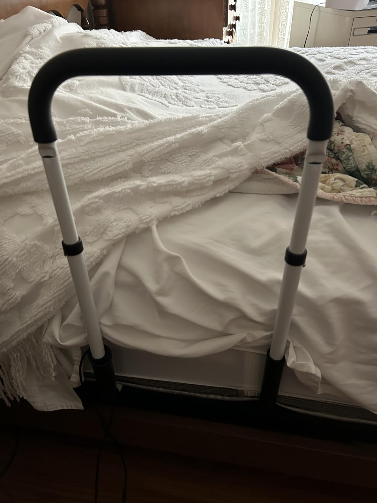 Panta Bed Rails for Elderly Adults, Adjustable Bed Assist Bar for Seniors, Medical Bed Safety Rail with Storage Bag and Fixing Strap, Portable Bed Cane Fit King, Queen, Full, Twin, Medium, Black customer photo 1