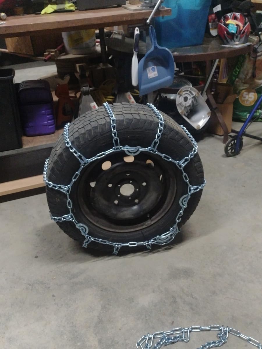 SCITOO QG2228CAM Snow Chains for Car Pickup Trucks SUV, Universal Emergency Tire Traction Chain, Anti-Skid Thickening Tire Chains - Set of 2 customer photo 1